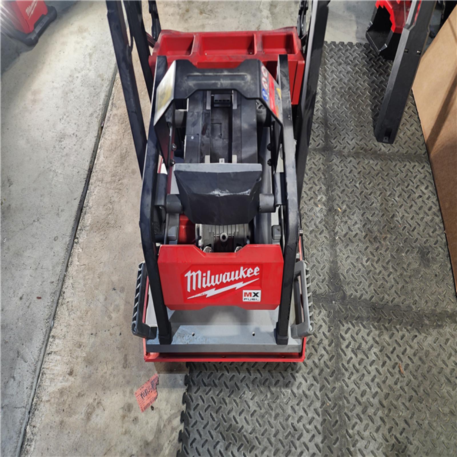 HOUSTON LOCATION - AS-IS MX FUEL Lithium-Ion 20 in. Plate Compactor (TOOL ONLY)