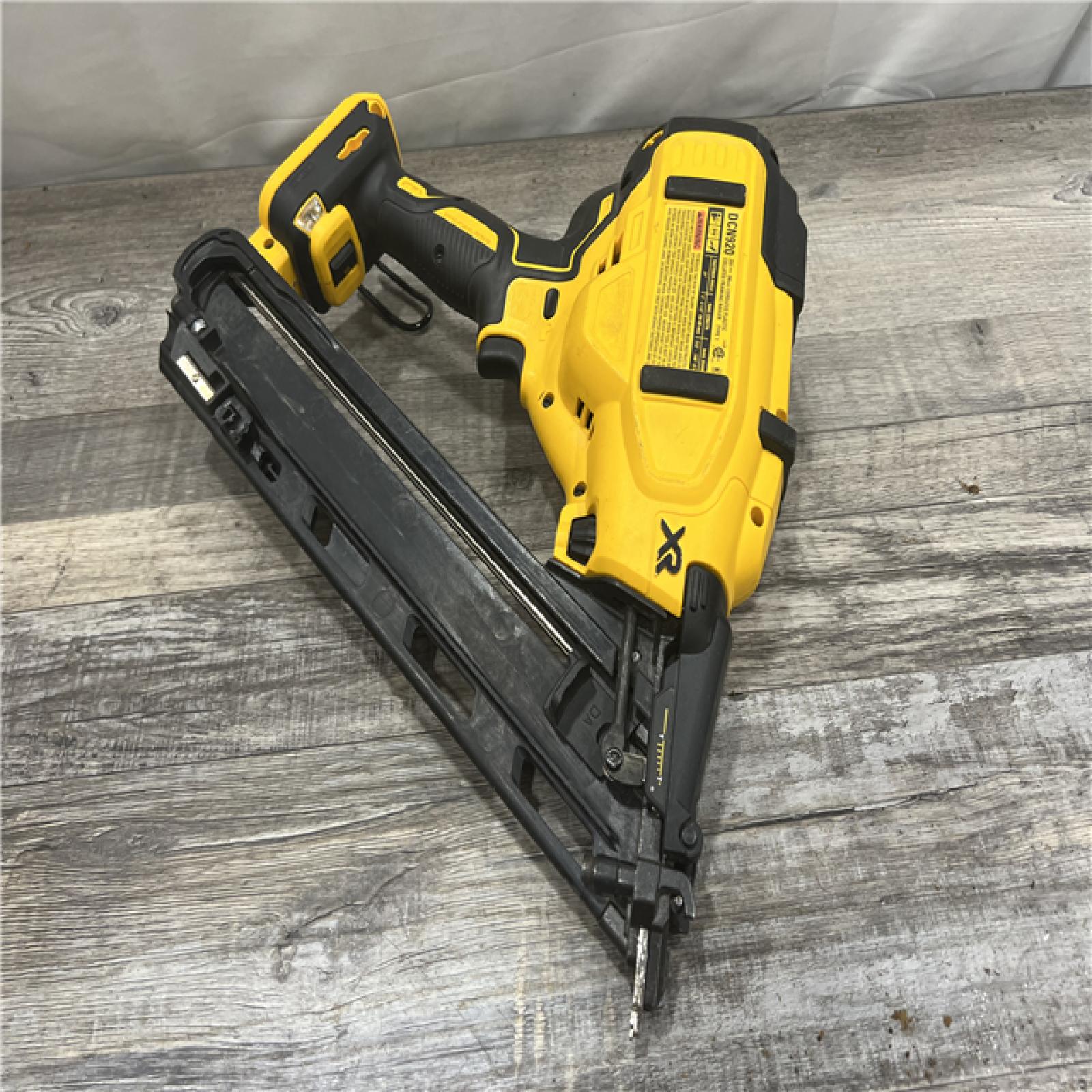 AS-IS DEWALT 20-Volt 21Â° Cordless Framing Nailer (Tool-Only)