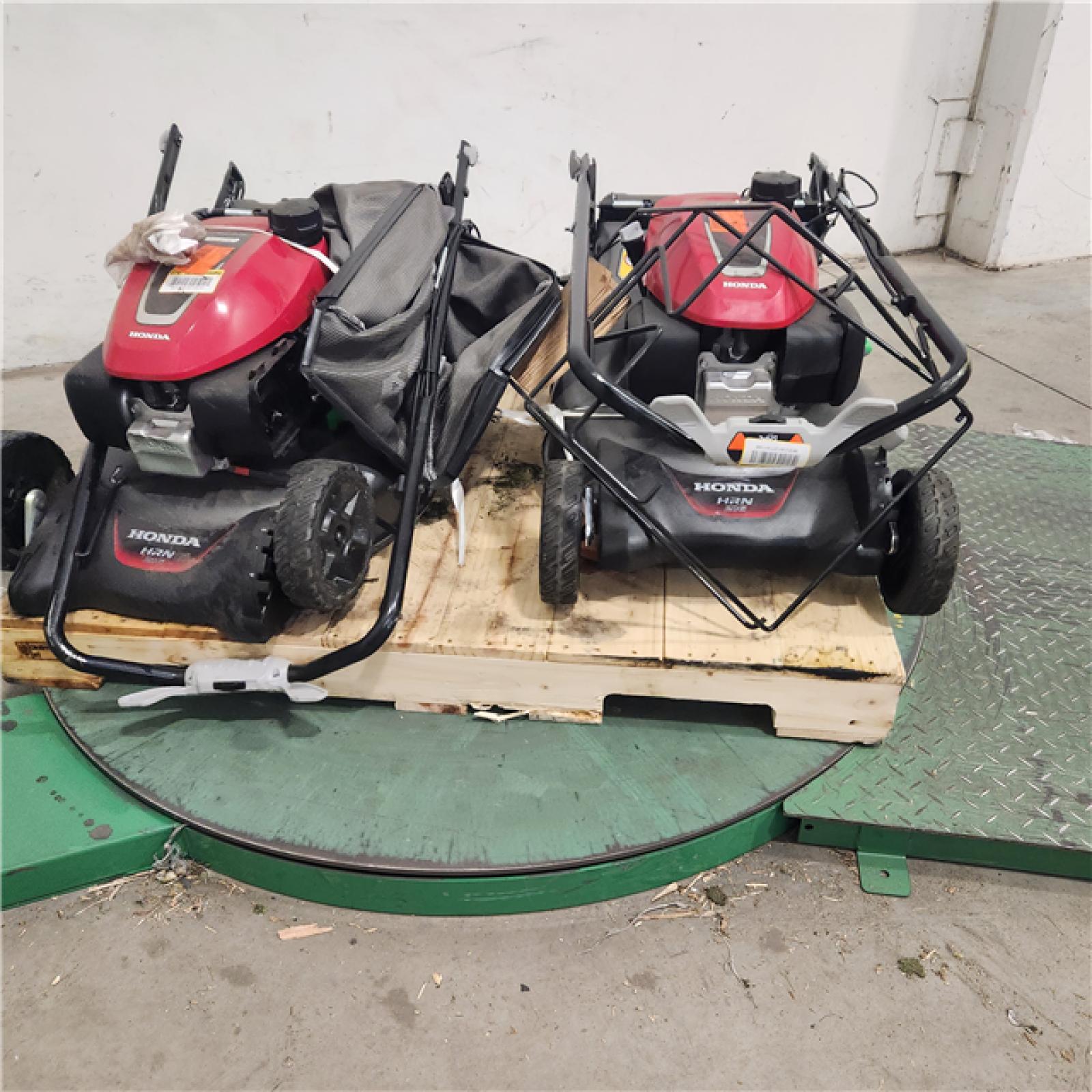 Dallas Location - As-Is Honda HRN216VKA Mower | 21 (Lot Of 2)