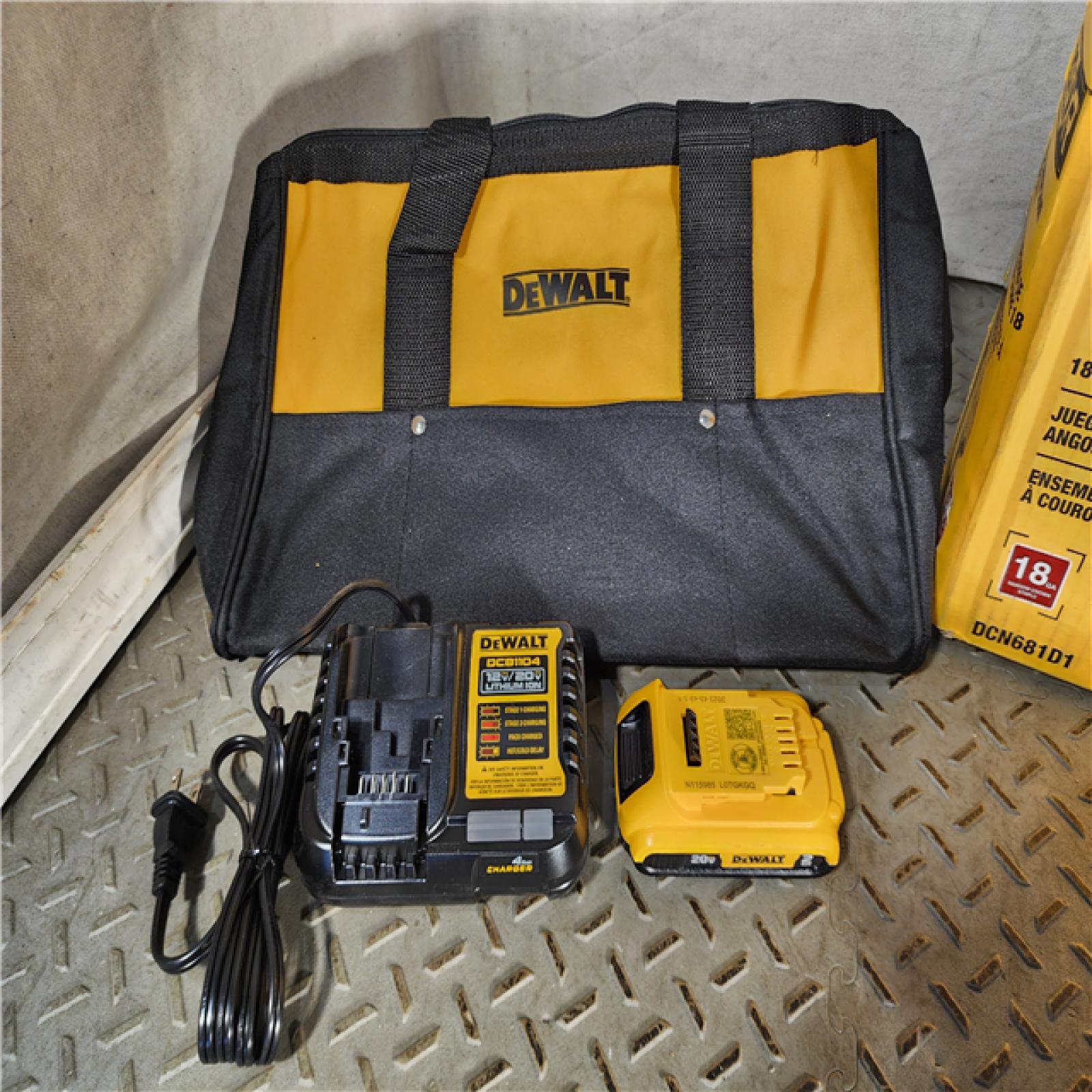 HOUSTON LOCATION - AS-IS (APPEARS LIKE NEW) DEWALT DCN681D1 20V 18Ga Stapler Kit