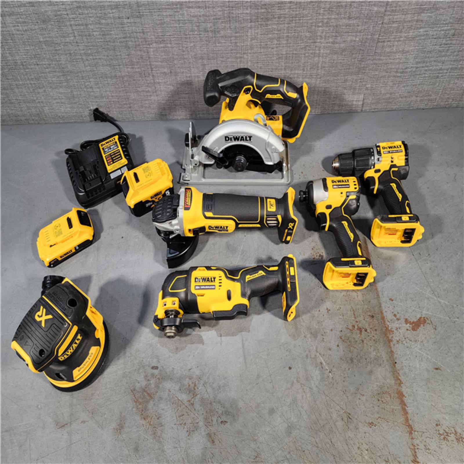 HOUSTON LOCATION - AS-IS (APPEARS LIKE NEW) Dewalt 20-Volt MAX ToughSystem Lithium-Ion 6-Tool Cordless Combo Kit