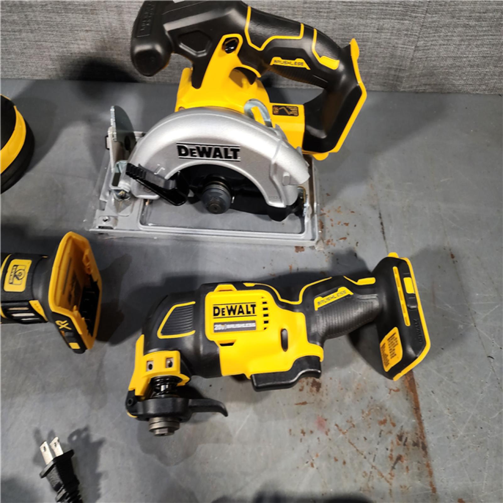 HOUSTON LOCATION - AS-IS Dewalt 20-Volt MAX ToughSystem Lithium-Ion 5-Tool Cordless Combo Kit