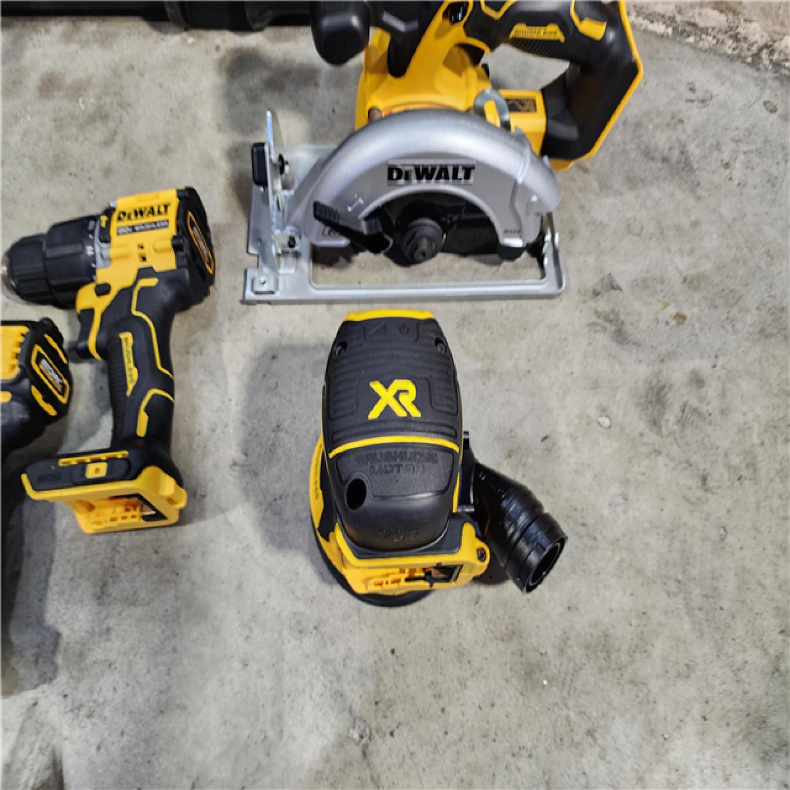 HOUSTON LOCATION - AS-IS (APPEARS LIKE NEW) Dewalt 20-Volt MAX ToughSystem Lithium-Ion 6-Tool Cordless Combo Kit