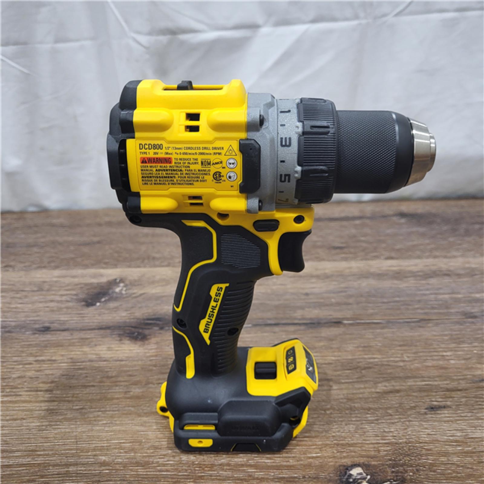 AS-IS DEWALT 20V MAX XR Brushless Cordless 1/2 Drill/Driver Kit