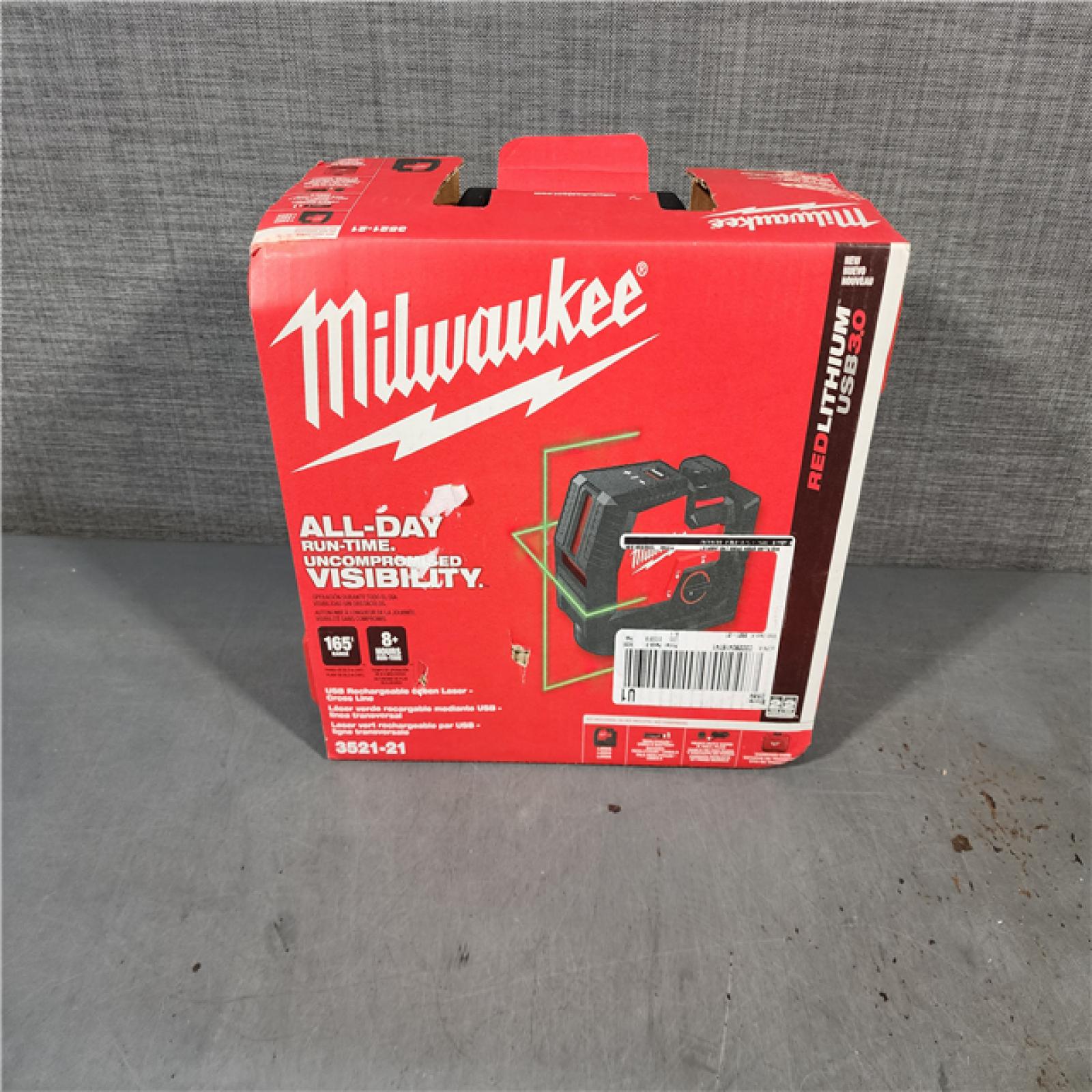 HOUSTON LOCATION - AS-IS (APPEARS LIKE NEW) MILWAUKEE 100 Ft. REDLITHIUM Lithium-Ion USB Green Rechargeable Cross Line Laser Level with Charger