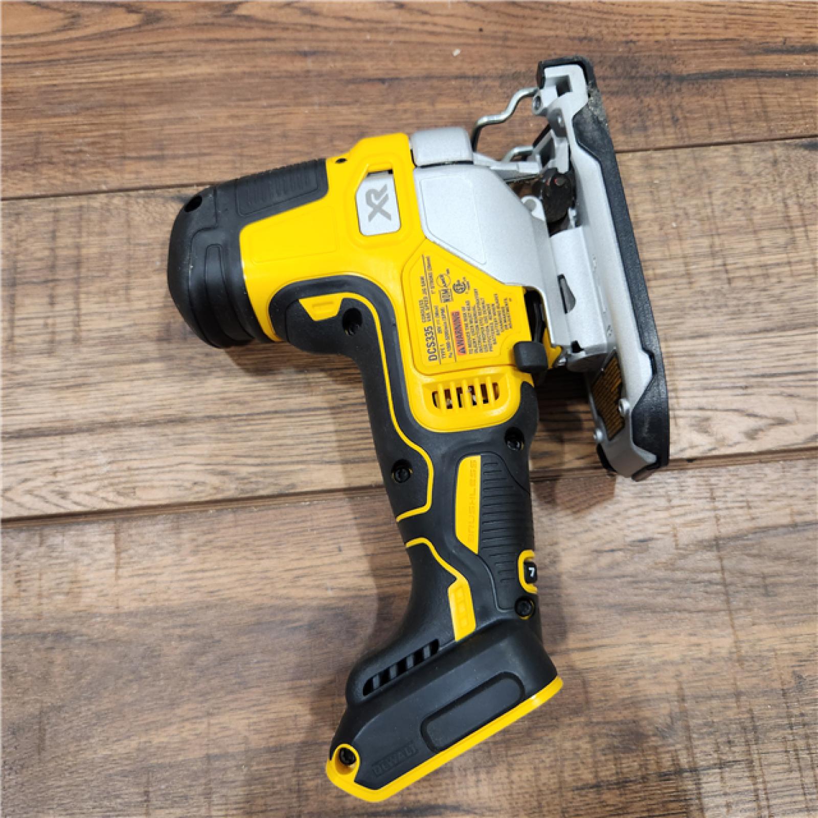 AS-IS DEWALT 20V MAX XR Cordless Barrel Grip Jigsaw (Tool Only)