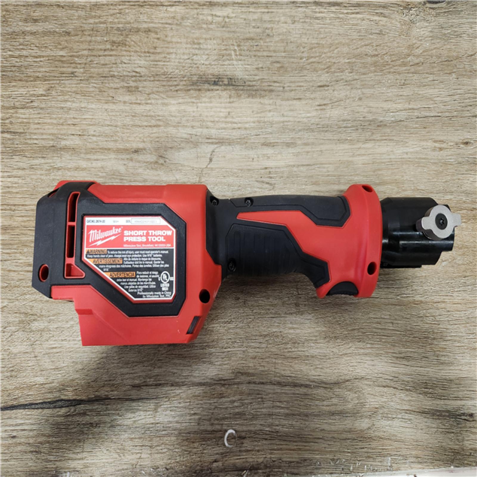 Phoenix Location NEW Milwaukee M18 18V Lithium-Ion Cordless Short Throw ...