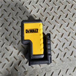 HOUSTON LOCATION - AS-IS (APPEARS LIKE NEW) DeWalt DW08302CG Green 3 Spot Laser Level