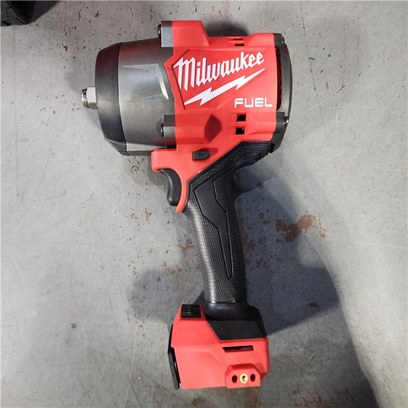 HOUSTON LOCATION - AS-IS (APPEARS LIKE NEW) Milwaukee M18 1/2 in. Cordless Brushless High Torque Impact Wrench Kit (Battery & Charger)