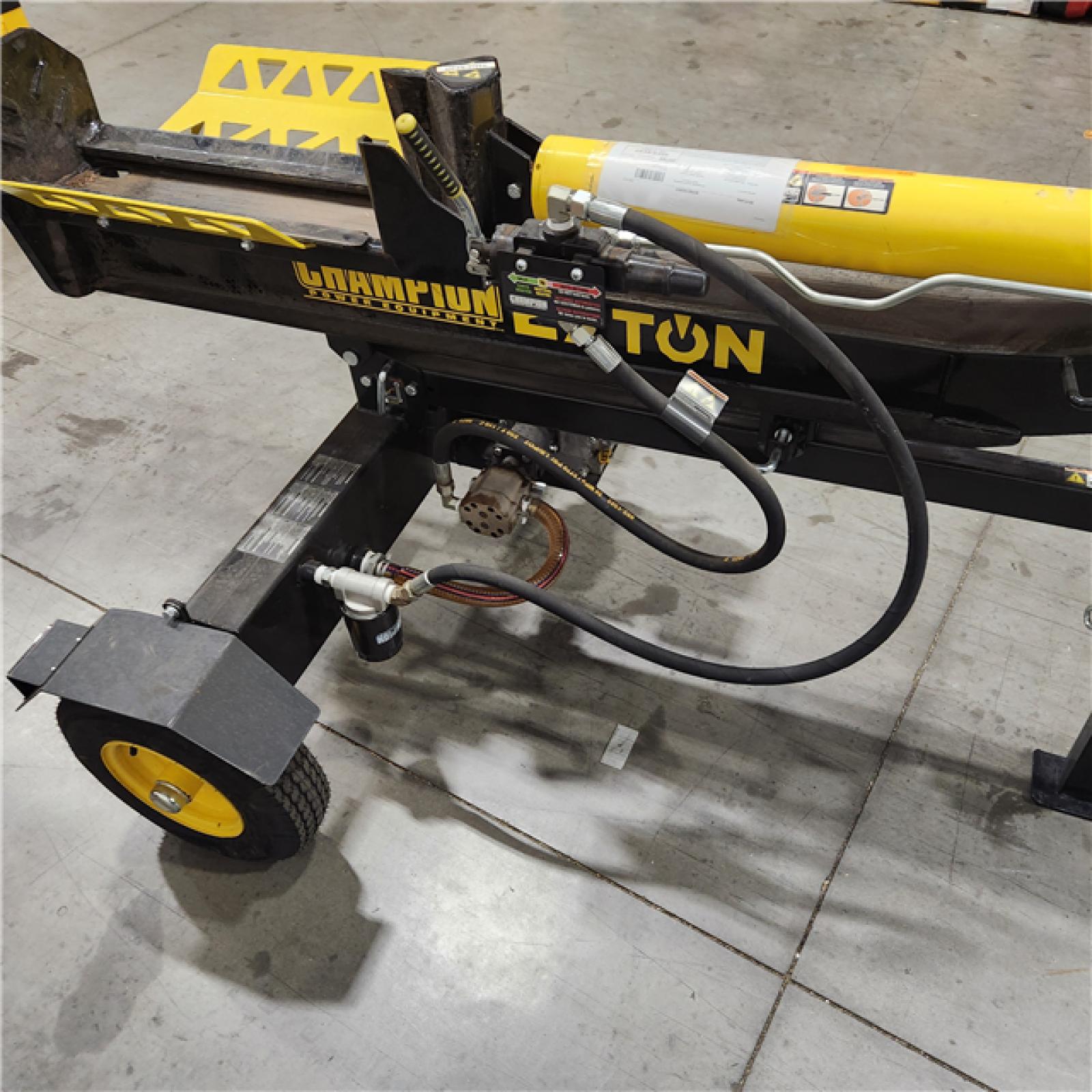 Dallas Location - As-Is Champion Power Equipment 27 Ton 224 cc Gas Wood Log Splitter