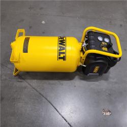 AS-IS Compresseur D'air Vertical Ã‰lectrique Portable Dewalt 15 Gallons Ã€ Un Ã‰tage D55168 - Rona