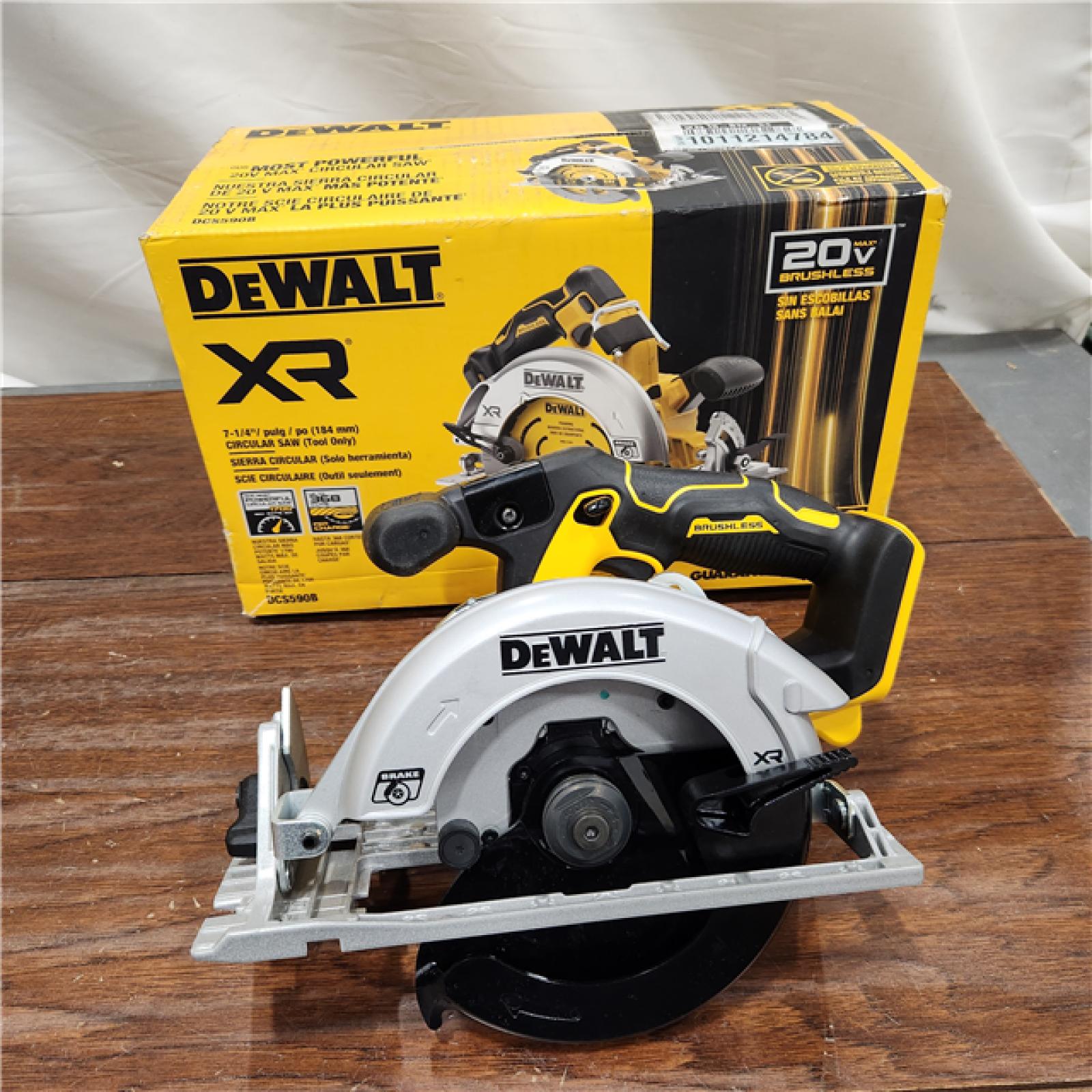 AS-IS DEWALT 20-Volt MAX 7-1/4 in. Cordless Circular Saw (Tool Only)