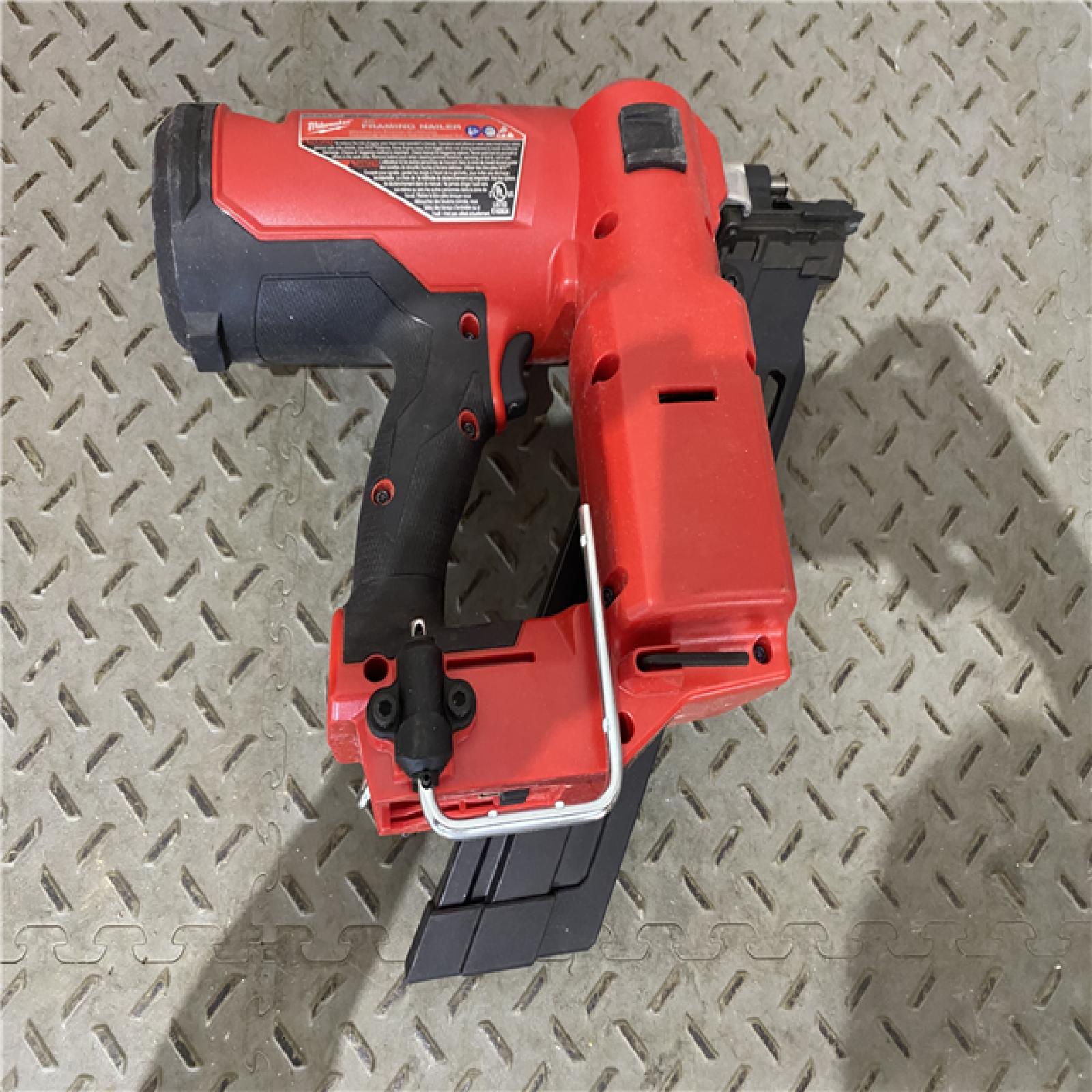 Houston location AS-IS MILWAUKEE M18 FUEL 3-1/2 in. 18-Volt 30-Degree Lithium-Ion Brushless Cordless Framing Nailer (Tool-Only)