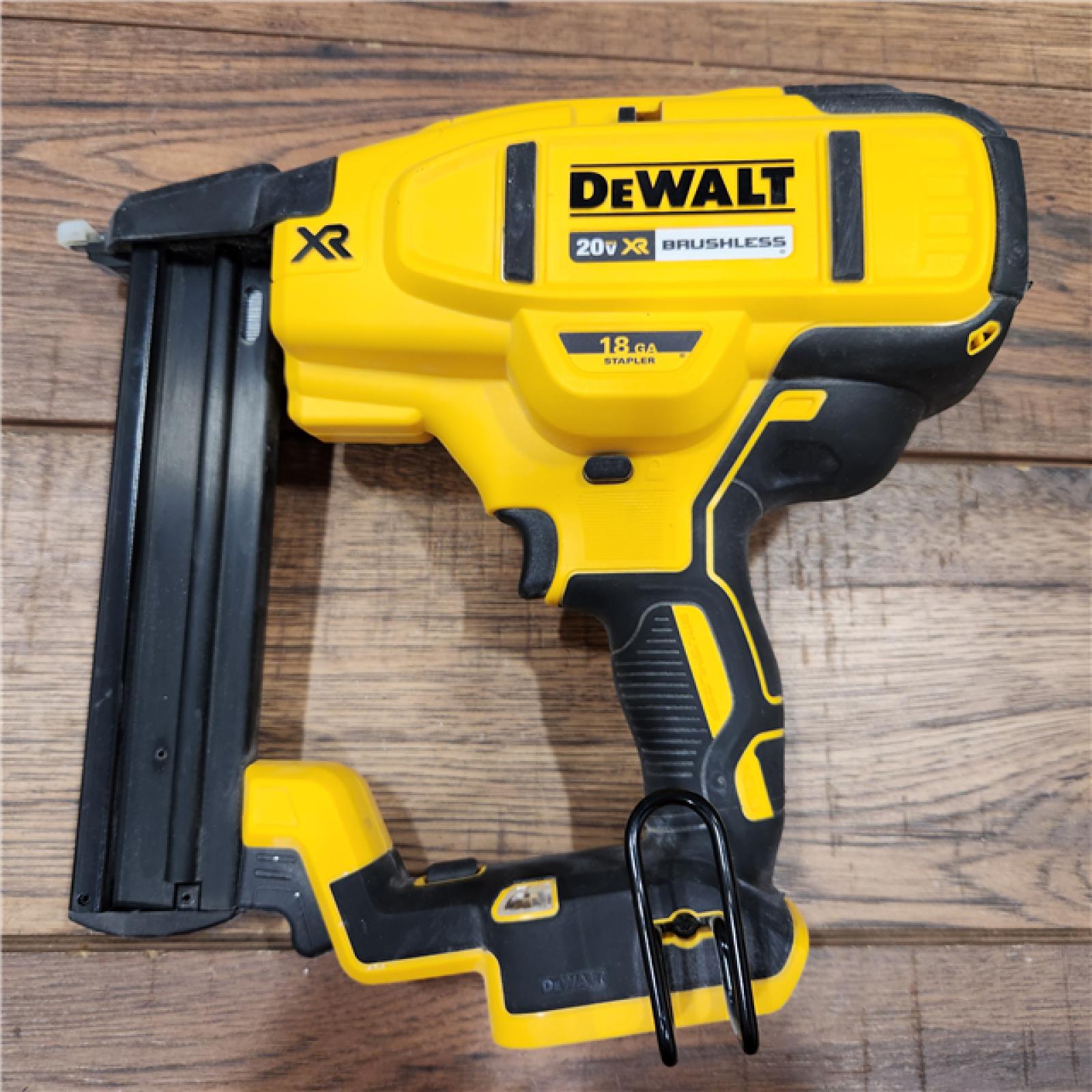 AS-IS Dewalt 20-Volt MAX XR Lithium-Ion Cordless 18-Gauge Narrow Crown Stapler (Tool-Only)