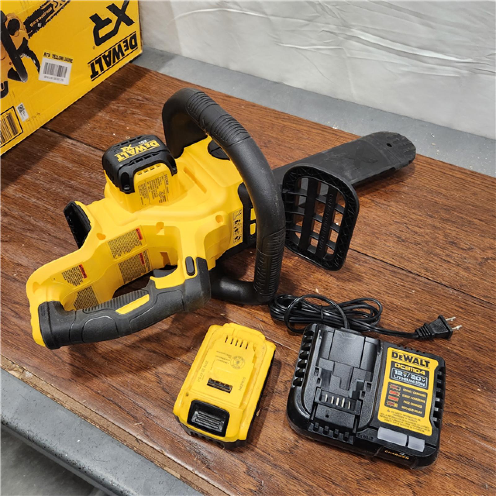 AS-IS Dewalt 7605686 12 in. 20V Battery Powered Chainsaw