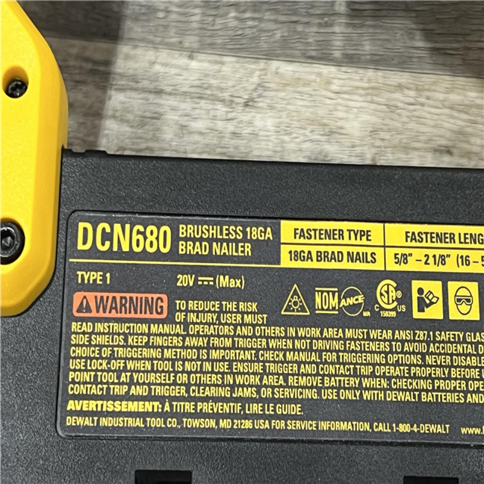 AS-IS DEWALT 20V MAX XR 18 Gauge Brad Nailer Kit