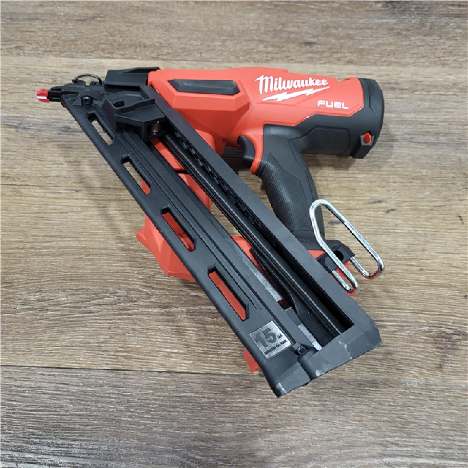 AS-IS Milwaukee 2839-20 M18 FUEL 15 Ga. 18 Volt Brushless Angled Finish Nailer