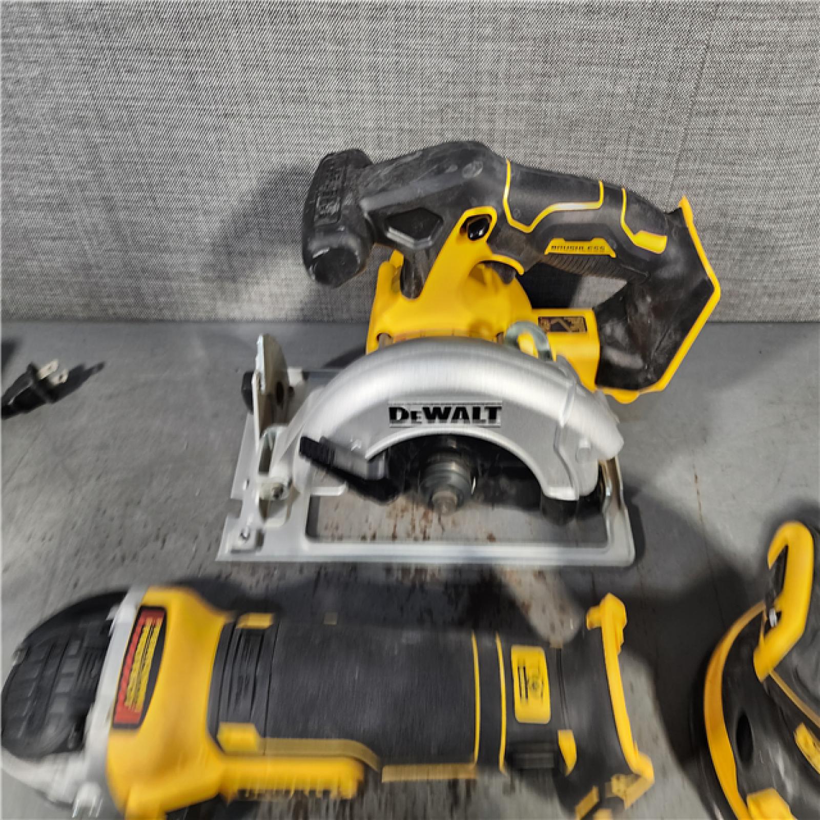 HOUSTON LOCATION - AS-IS Dewalt 20-Volt MAX ToughSystem Lithium-Ion 6-Tool Cordless Combo Kit