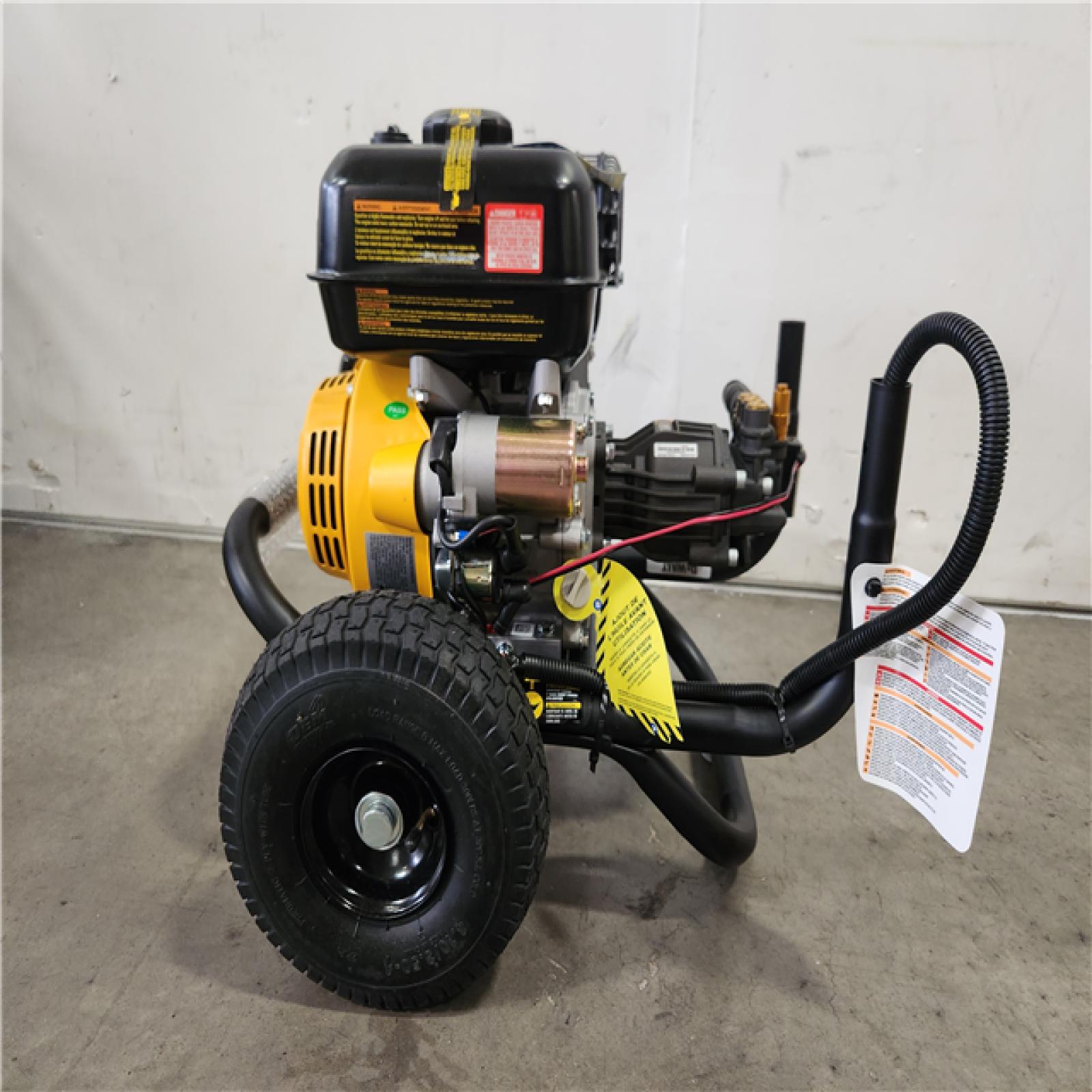 Phoenix Location Dewalt  GX200 3400-PSI 2.5-GPM Gas Pressure Washer DXPW3425E