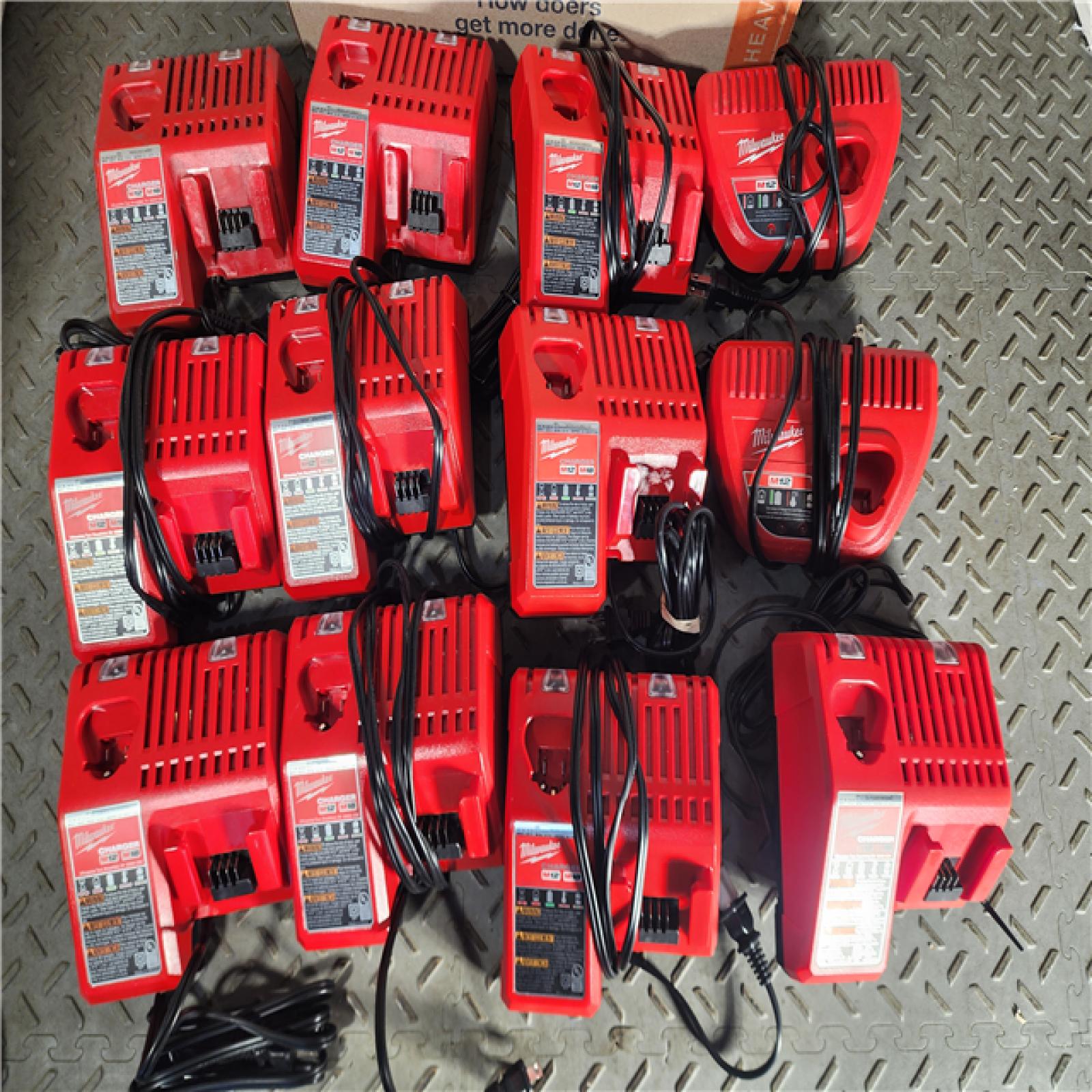 HOUSTON LOCATION - AS-IS MILWAUKEE BATTERY CHARGER PACK QTY - 12