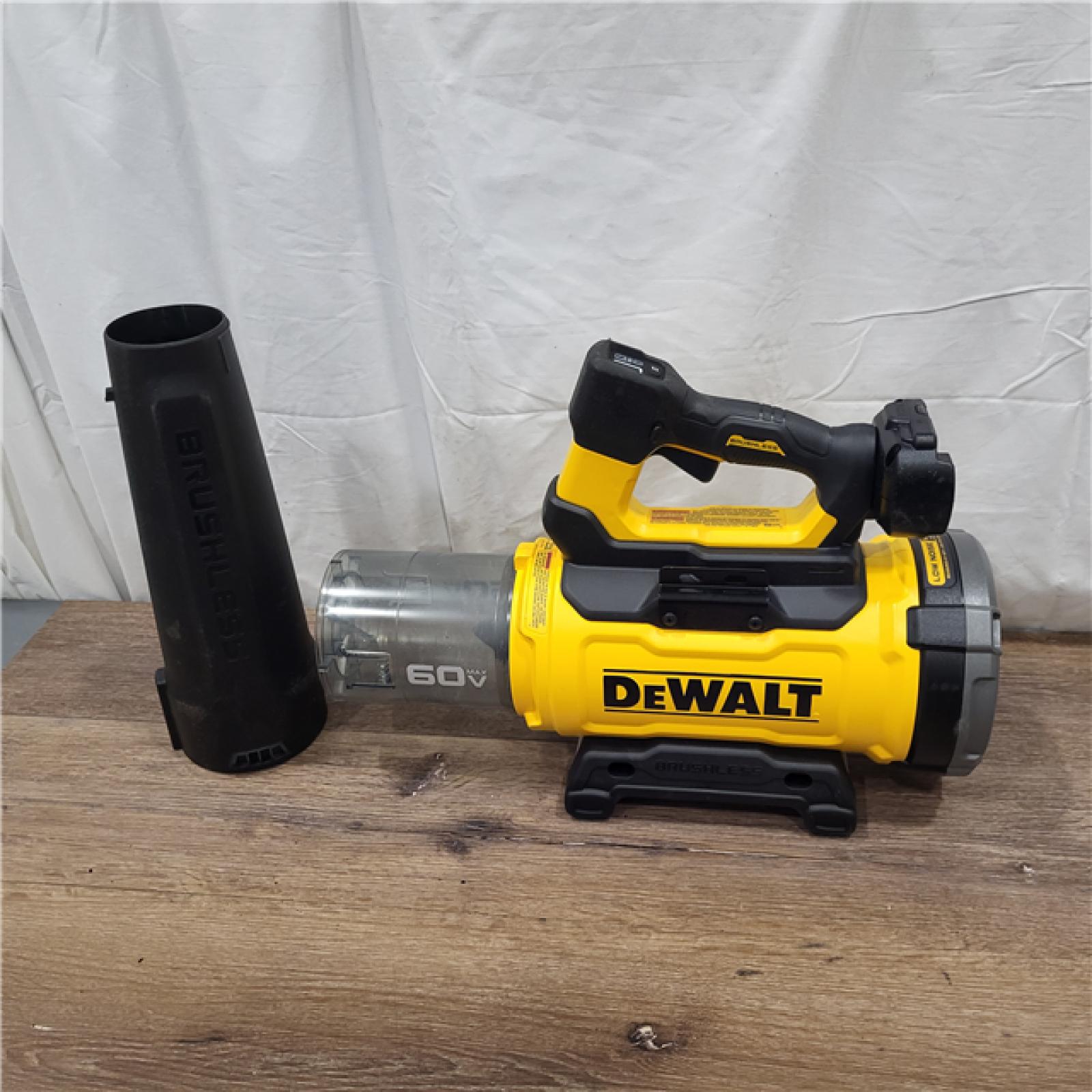 AS-IS FLEXVOLT 60V MAX 160 MPH 760 CFM Brushless Cordless  and Charger