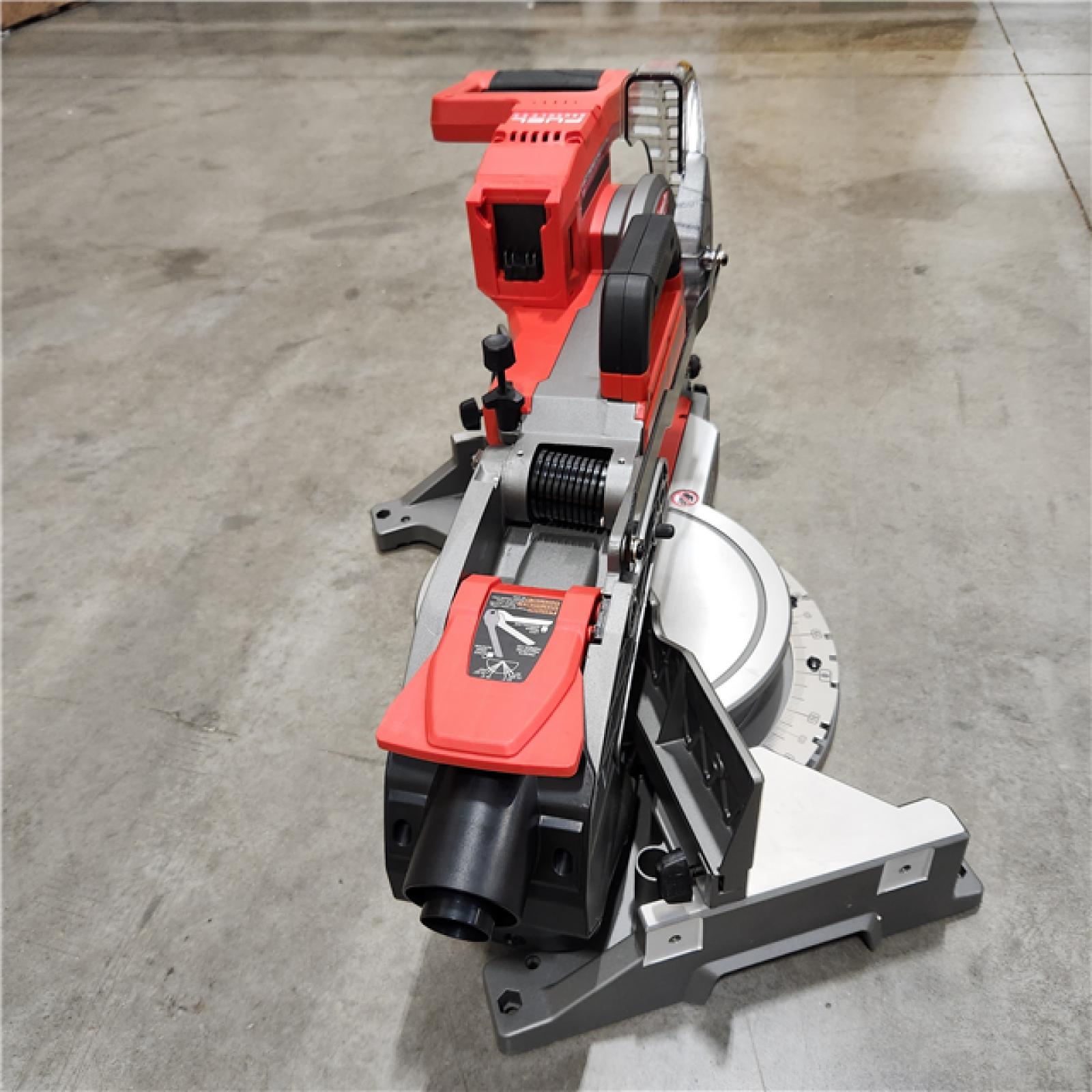 Like New-  Milwaukee M18 FUEL Cordless Brushless Dual-Bevel Sliding Compound 10 in. Miter Saw Kit