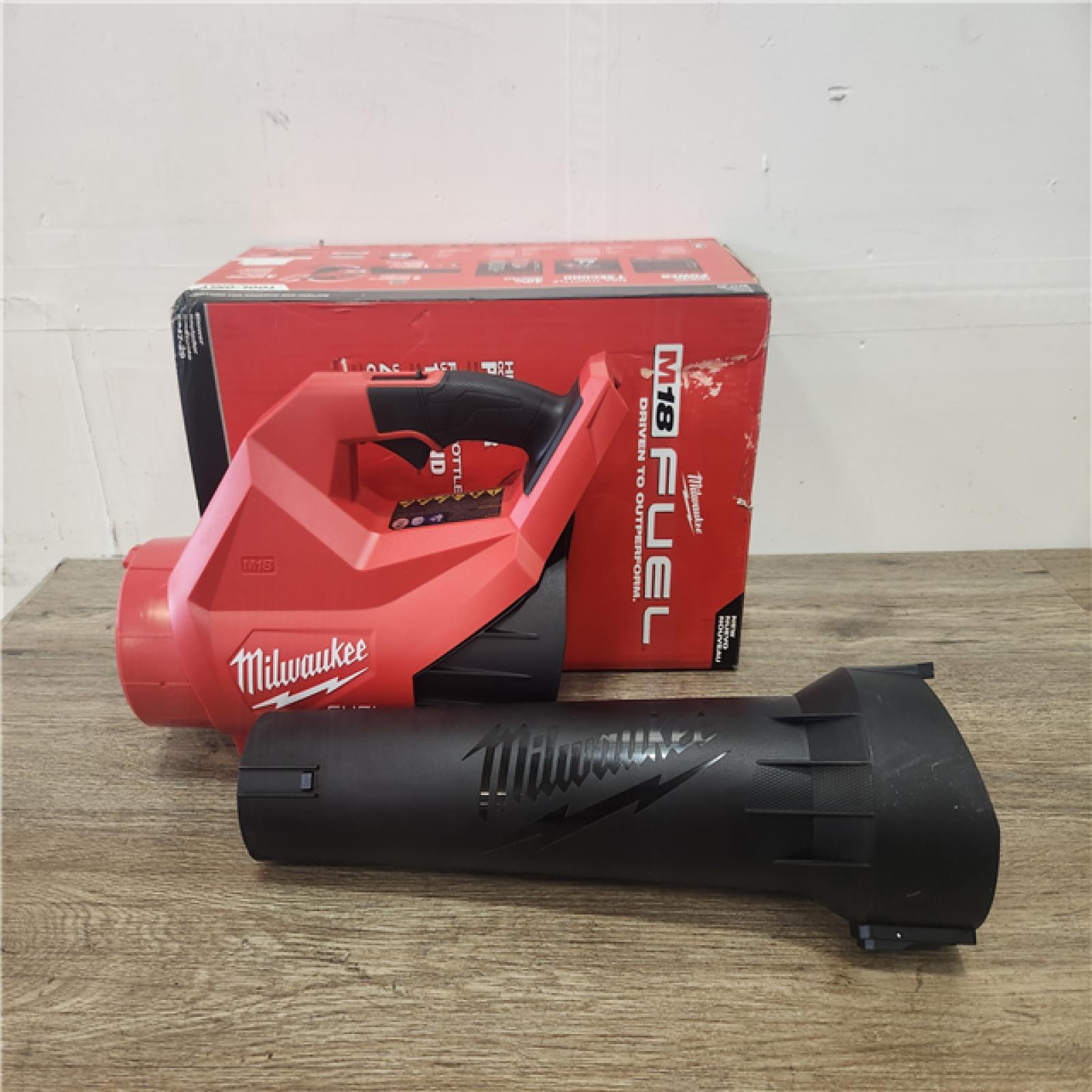 Phoenix Location Appears NEW Milwaukee M18 FUEL 120 MPH 500 CFM 18V Lithium-Ion Brushless Cordless Handheld Blower (Tool-Only)