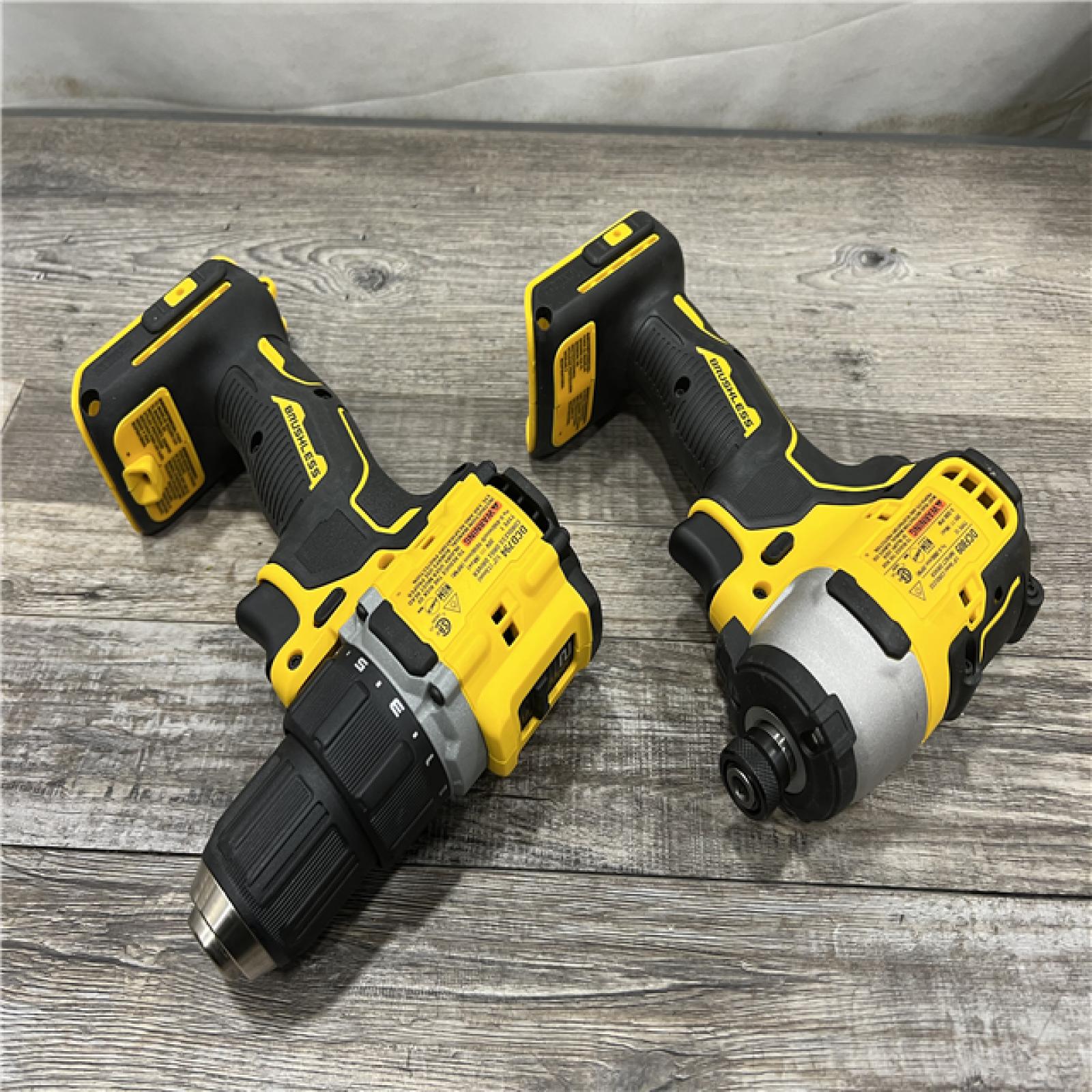 AS-IS DEWALT ATOMIC 20-Volt MAX Lithium-Ion Cordless Combo Kit (2-Tool) with (2) 2.0Ah Batteries, Charger and Bag