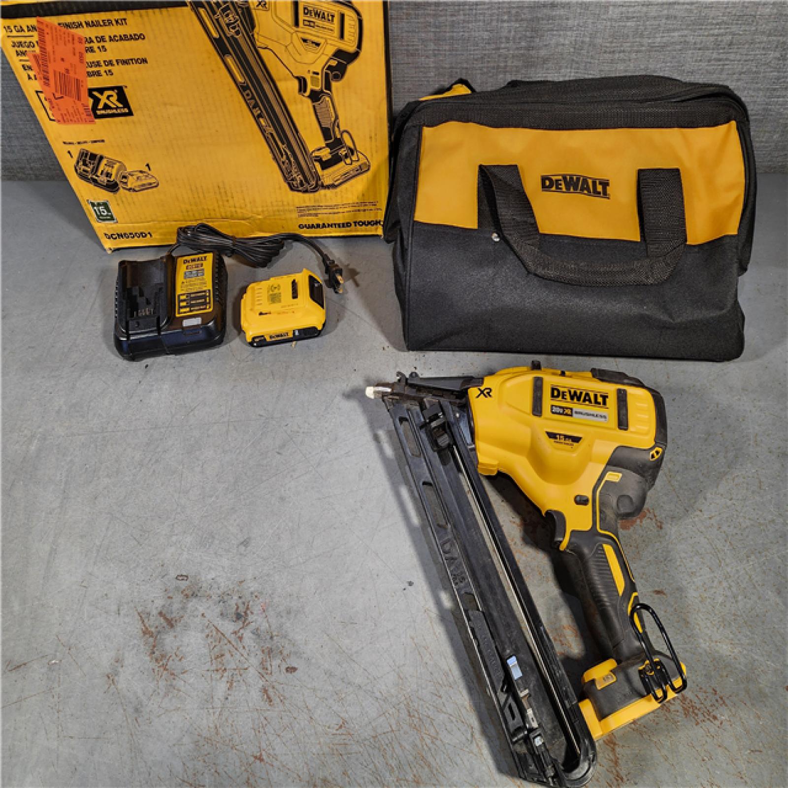 HOUSTON LOCATION - AS-IS DEWALT 20V MAX XR 15 Ga. Cordless 34 Deg Nailer 20 V