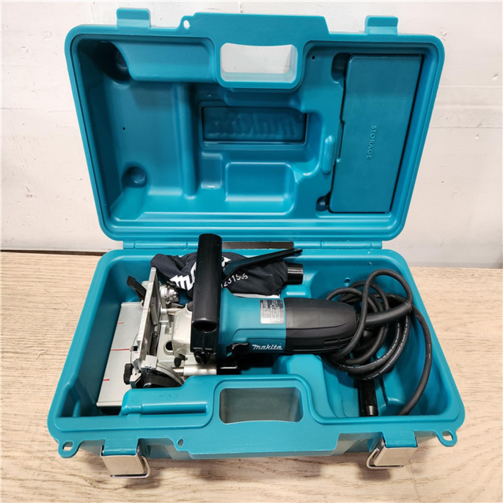 Phoenix Location Makita 6 Amp Corded Plate Joiner with Dust Bag and Tool Case