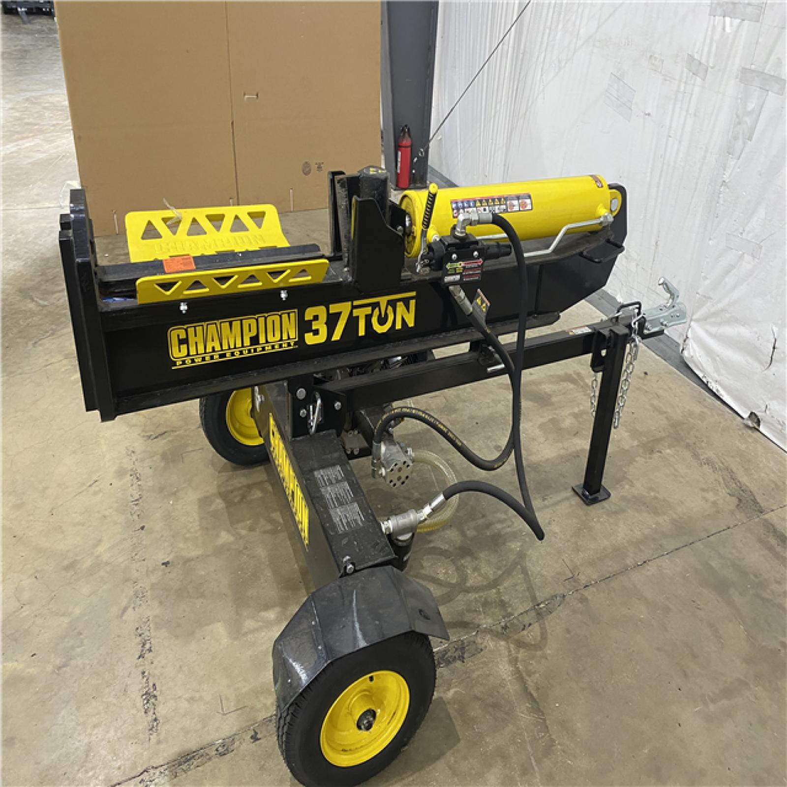 Houston Location - AS-IS CHAMPION POWER EQUIPMENT WOOD CHIPPER SHREDDER 37Ton