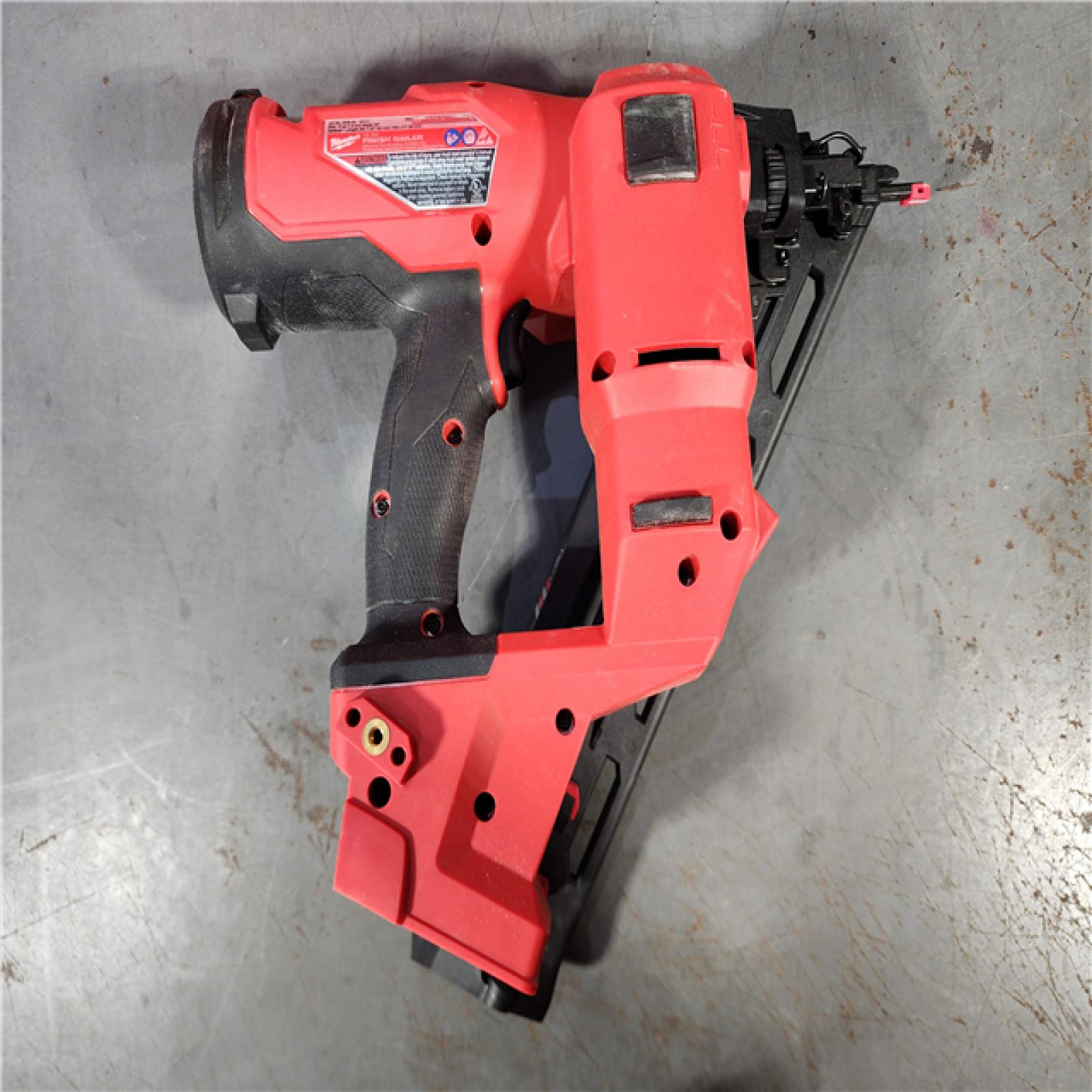 HOUSTON LOCATION - AS-IS Milwaukee 2839-20 M18 FUEL 15 Ga. 18 Volt Brushless Angled Finish Nailer (TOOL ONLY)