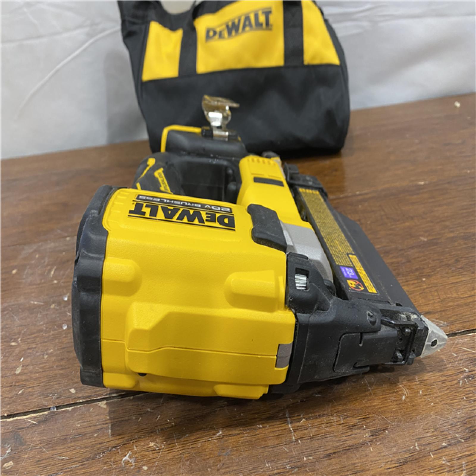 AS-ISDEWALT ATOMIC 20V MAX Lithium Ion Cordless 23 Gauge Pin Nailer Kit with 3.0Ah Battery and Charger