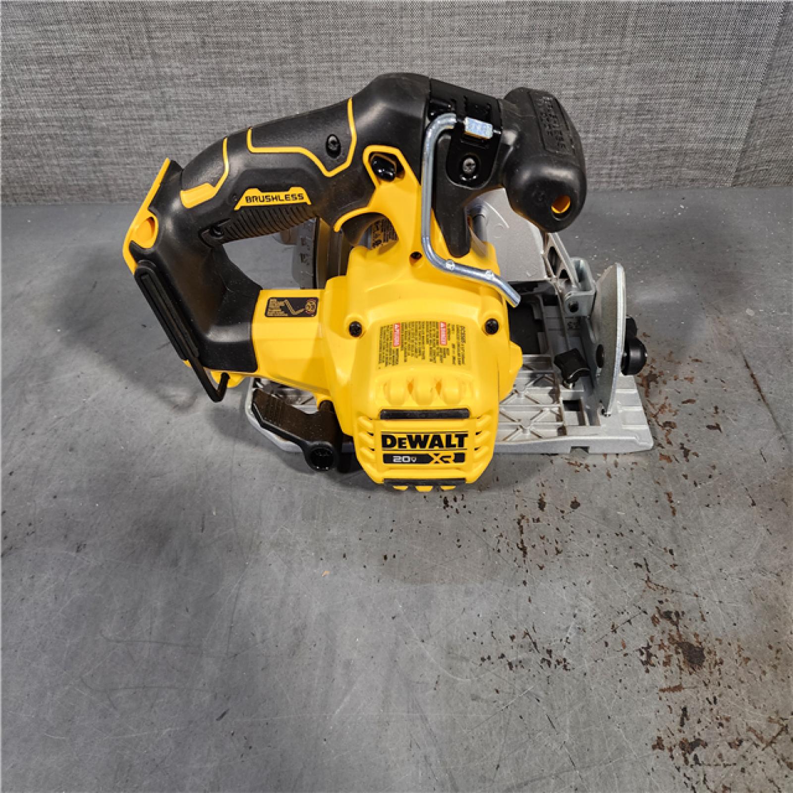 HOUSTON LOCATION - AS-IS DeWALT DCS565B 20V Max Brushless 6.5   Cordless Circular Saw (TOOL ONLY)