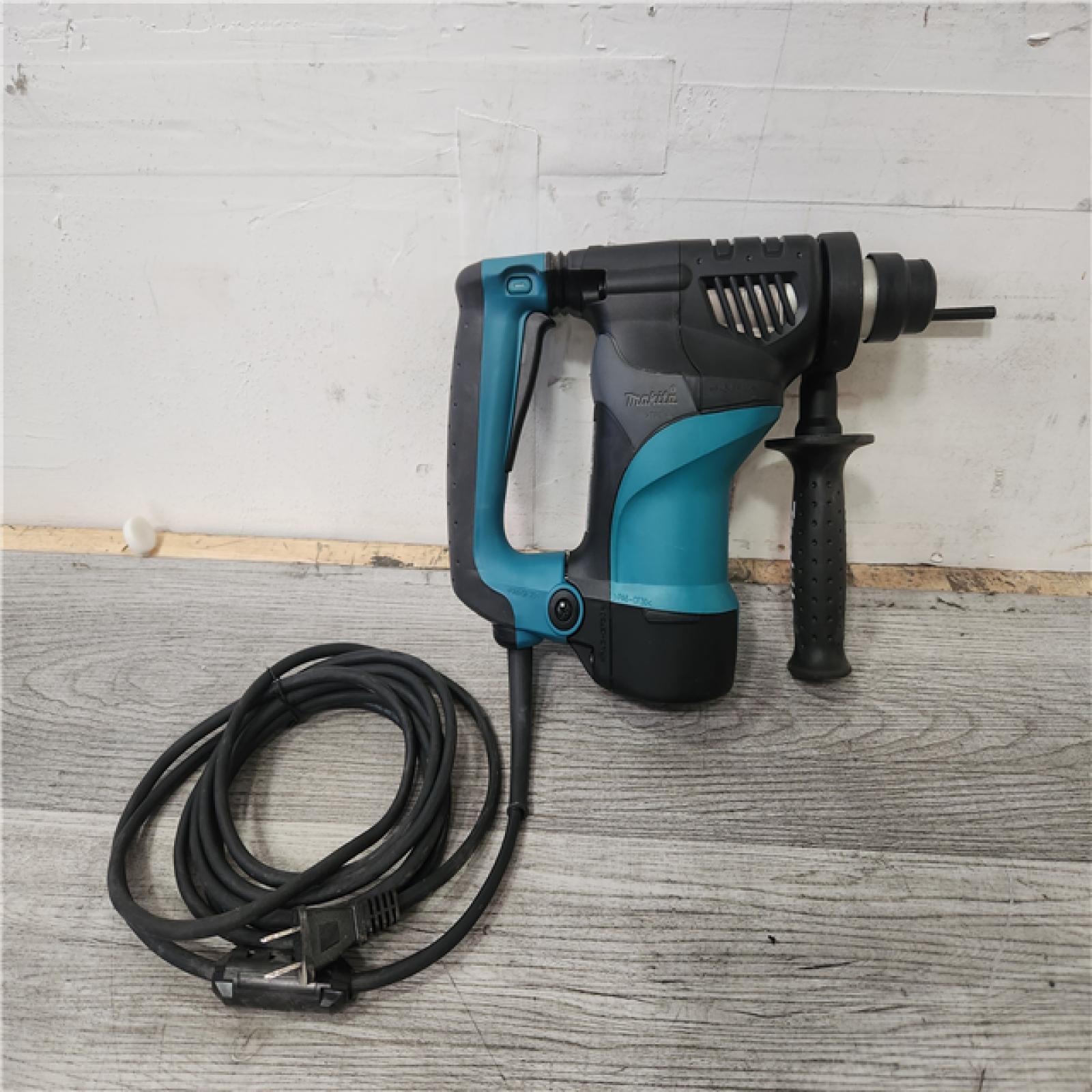 Phoenix Location Makita SDS Rotary Hammer & Grinder Kit