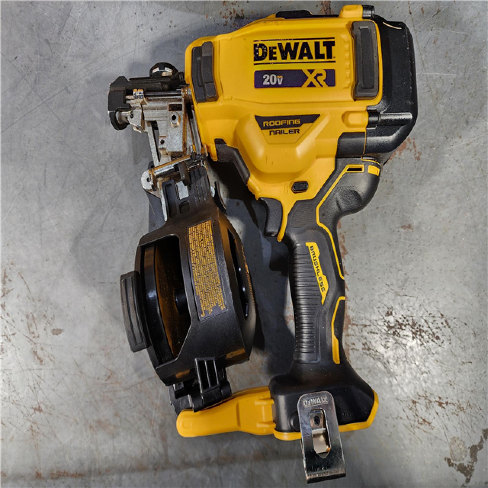 HOUSTON LOCATION - AS-IS DEWALT 2007898 Roofing Nailer Cordless