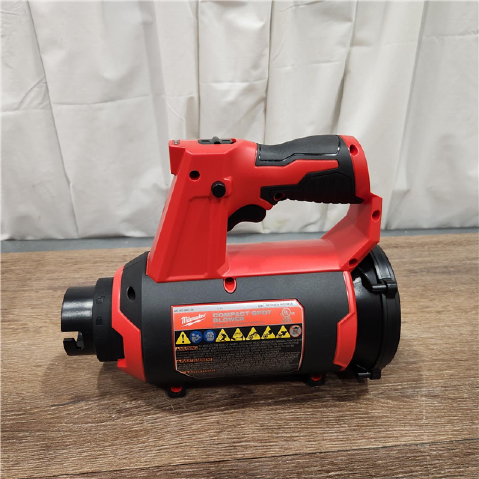 AS-IS Milwaukee Cordless Compact Spot Blower (Tool-Only)