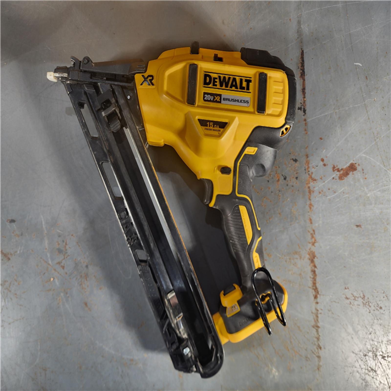 HOUSTON LOCATION - AS-IS DEWALT 20V MAX XR 15 Ga. Cordless 34 Deg Nailer 20 V