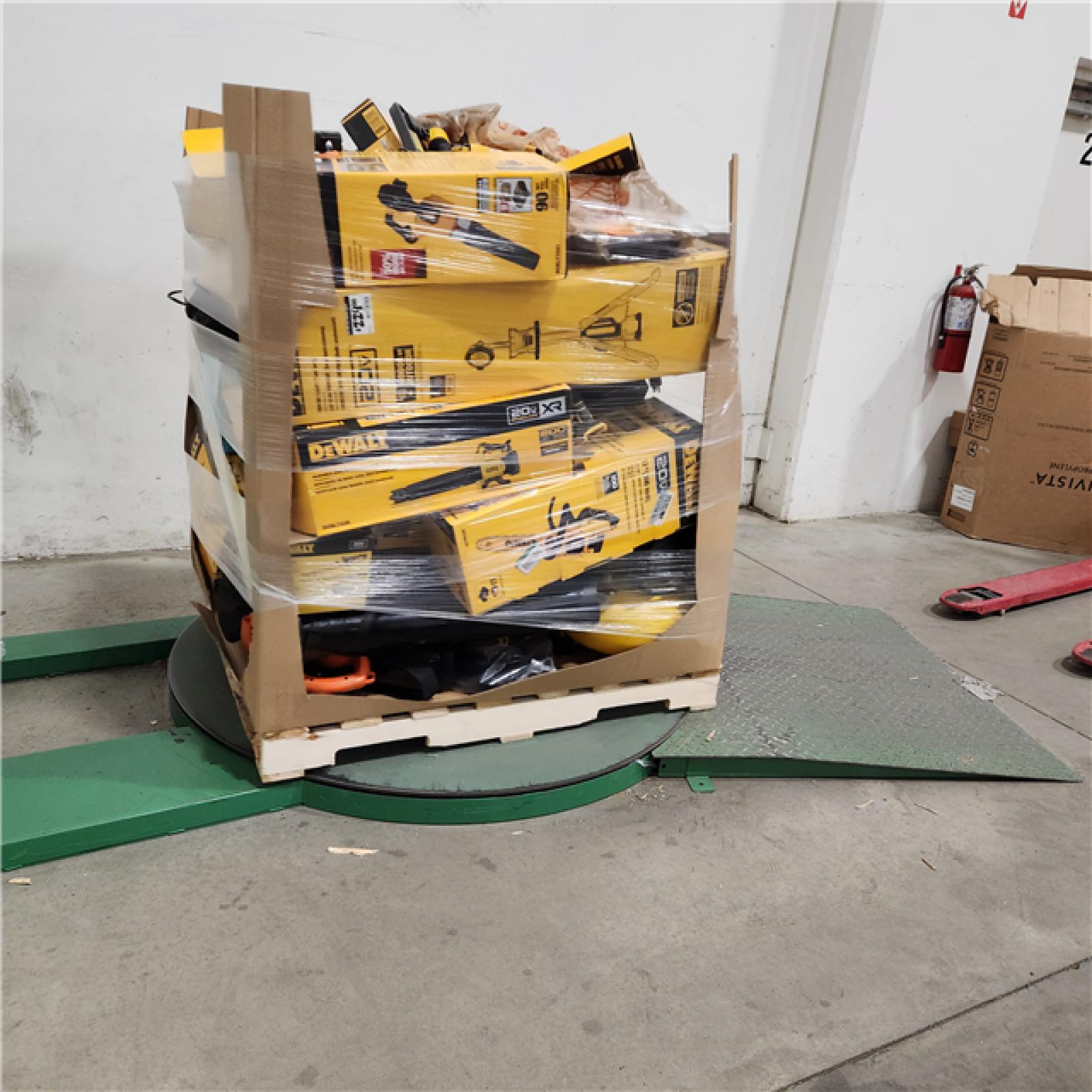 Dallas Location - As-Is DEWALT Tool Pallet