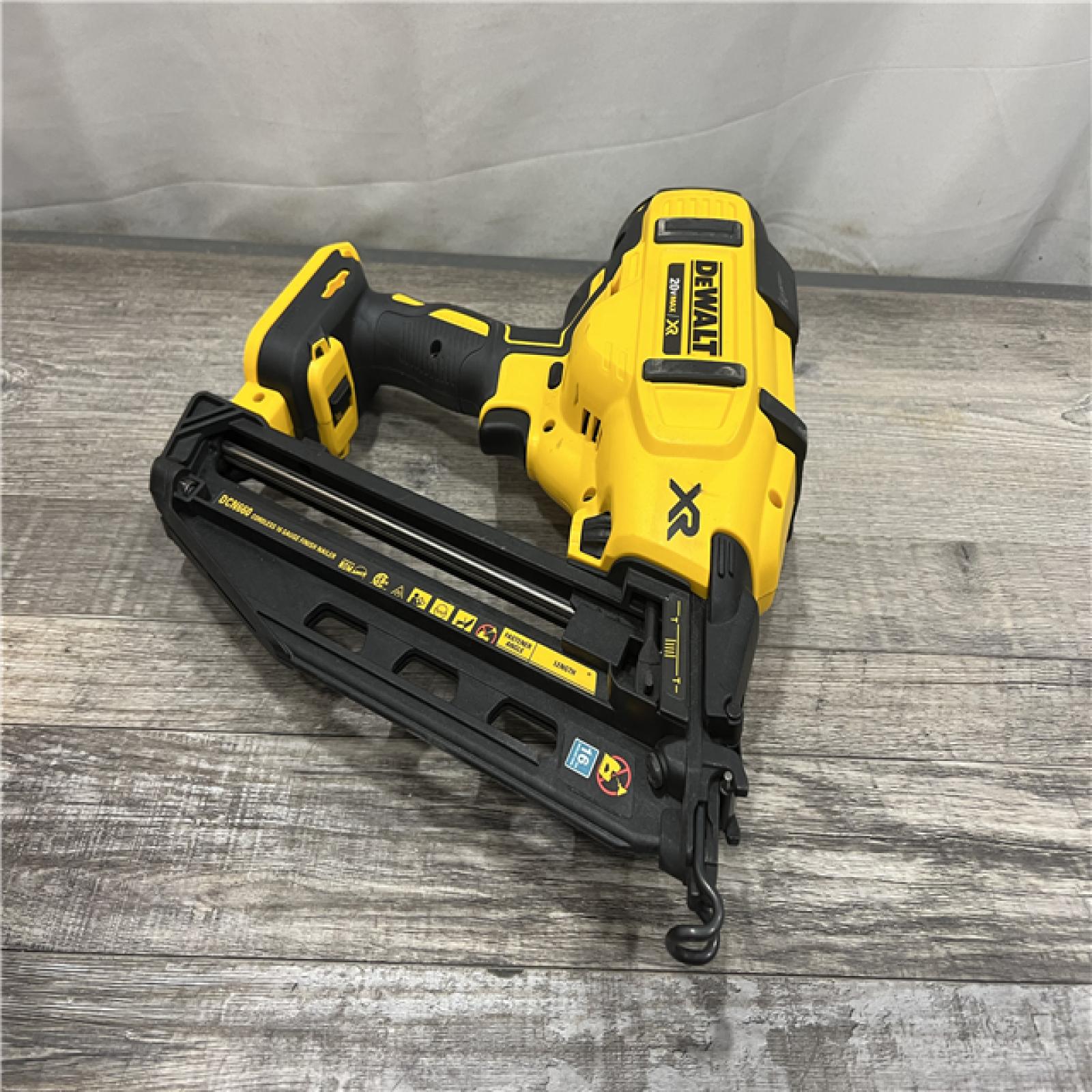 AS-IS DeWalt DCN660D1 20V 16 Gauge Cordless Angled Finish Nailer Kit W/ 2Ah Battery