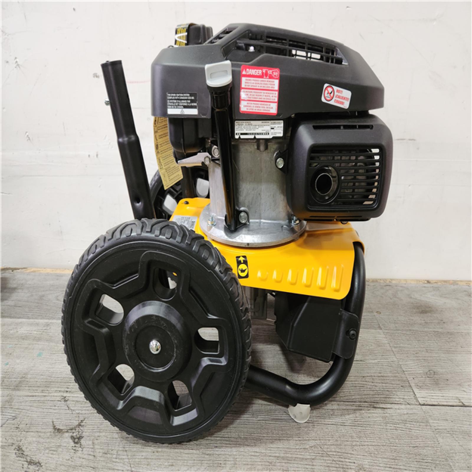 Phoenix Location DEWALT 3300 PSI 2.4 GPM Cold Water Gas Pressure Washer with HONDA GCV200 Engine