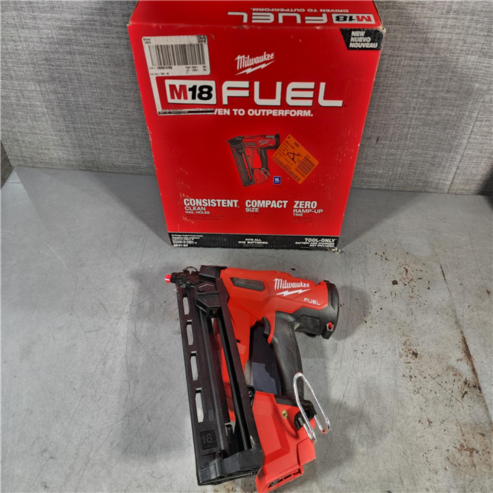 HOUSTON LOCATION - AS-IS Milwaukee 2841-20 18V Cordless Gen II 16 Gauge Angled Finish Nailer (Tool Only)