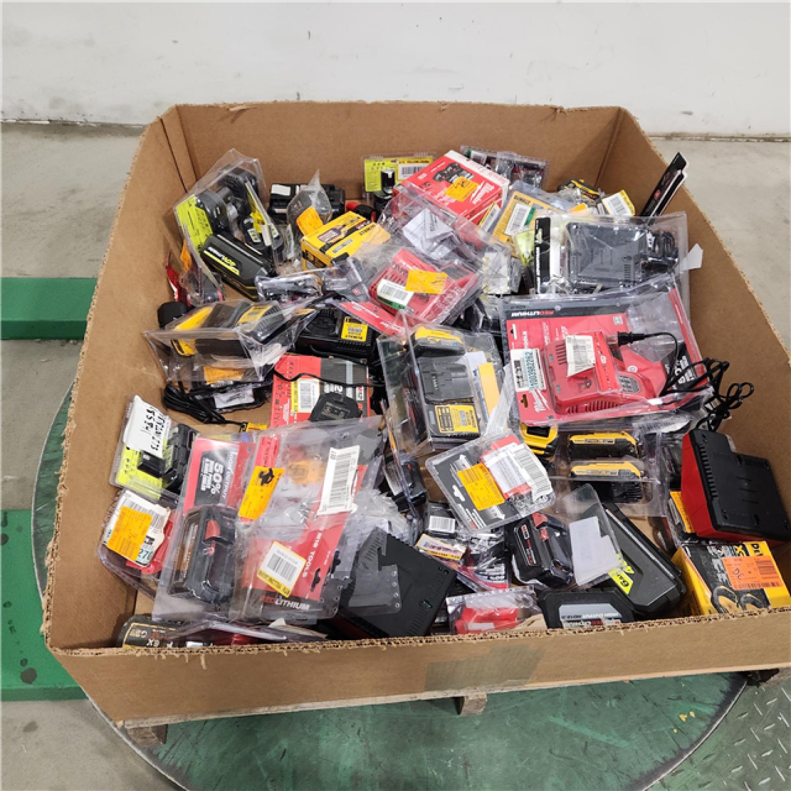 Dallas Location - As-Is Battery Tool Pallet