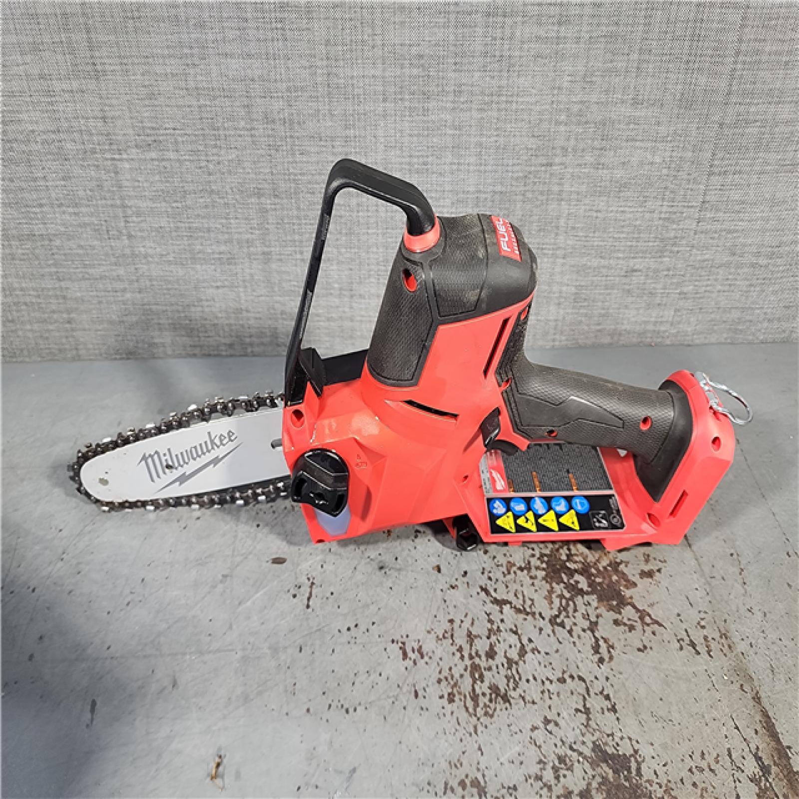 HOUSTON LOCATION - AS-IS Milwaukee M18 Fuel Hatchet 8  Pruning Saw (TOOL ONLY)