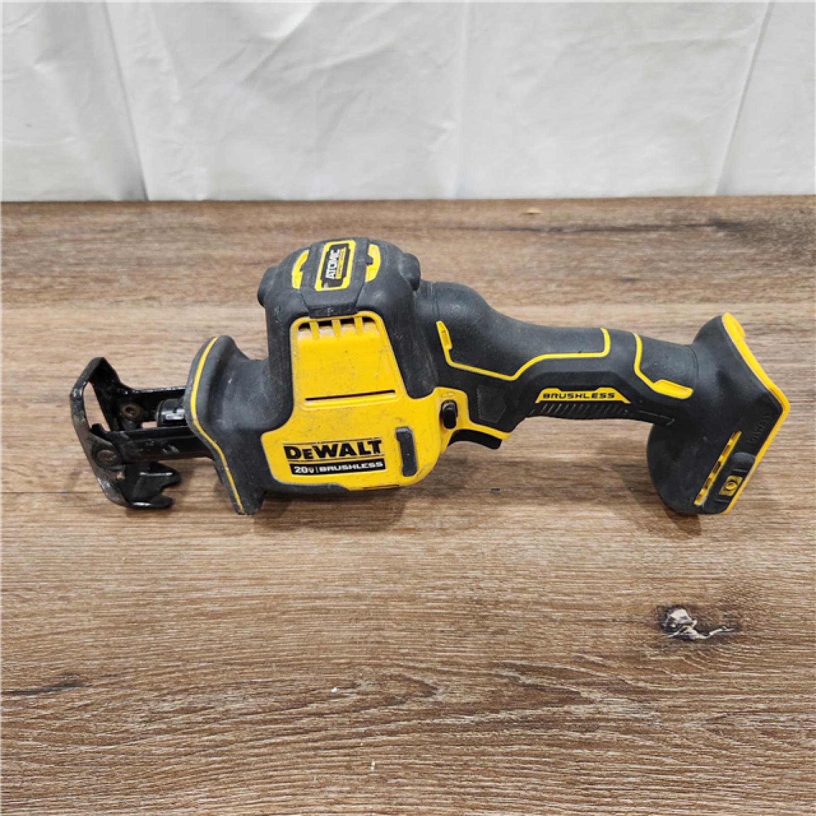 AS-IS ATOMIC 20V MAX Cordless Brushless Compact Reciprocating Saw (Tool Only)