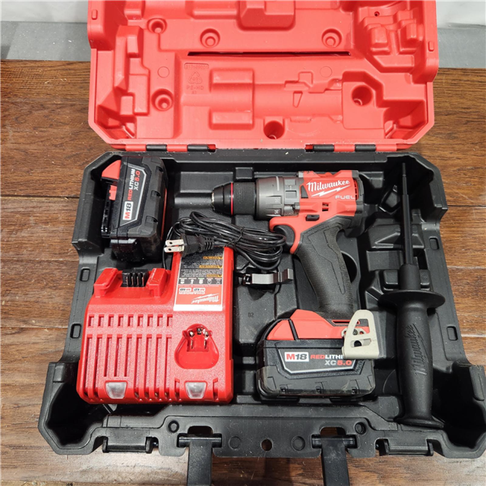 AS-IS Milwaukee 2904-22 Hammer Drill Driver Kit with Batteries  Charger & Tool Case  Red