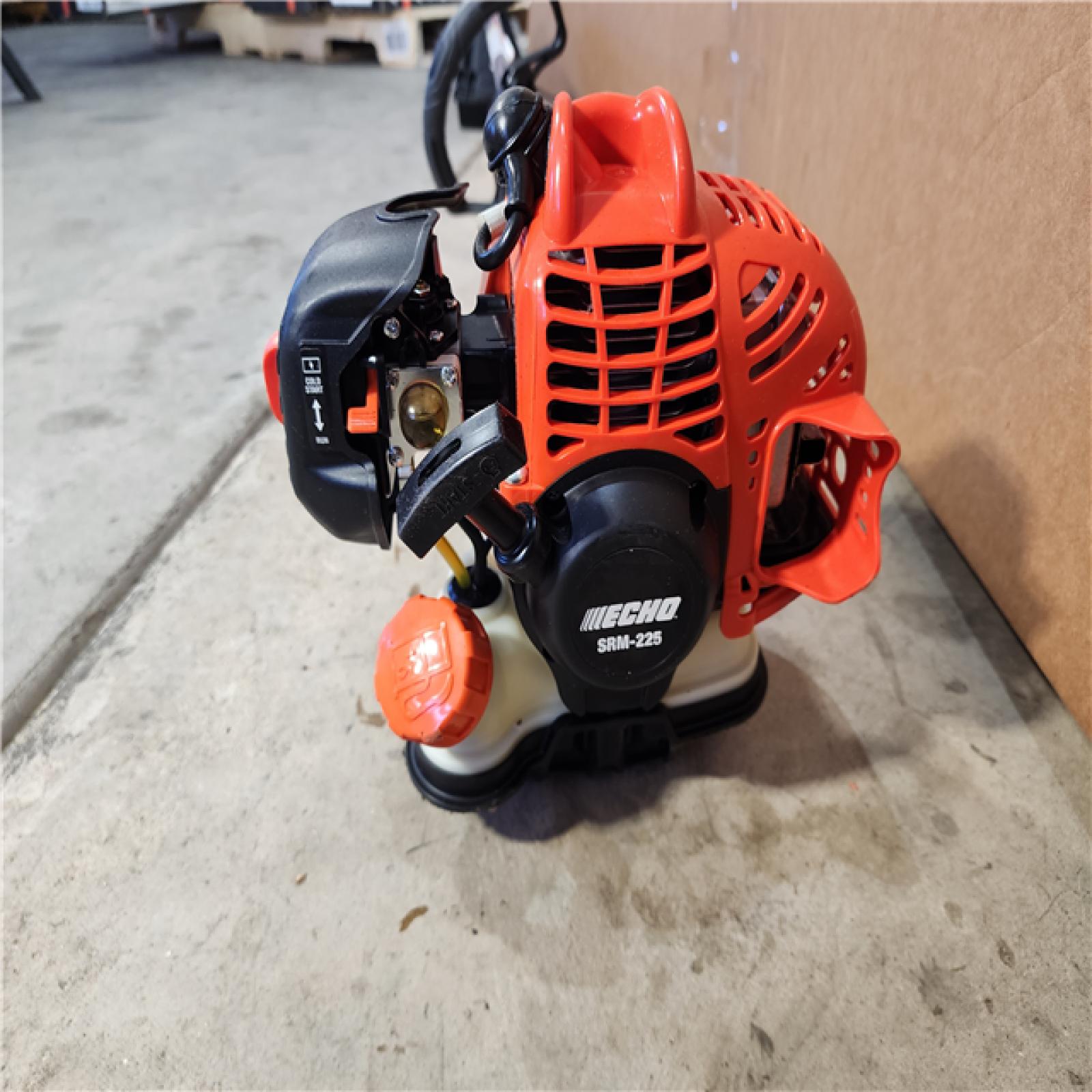 HOUSTON LOCATION - AS-IS 21.2 Cc Gas 2-Stroke Straight Shaft String Trimmer