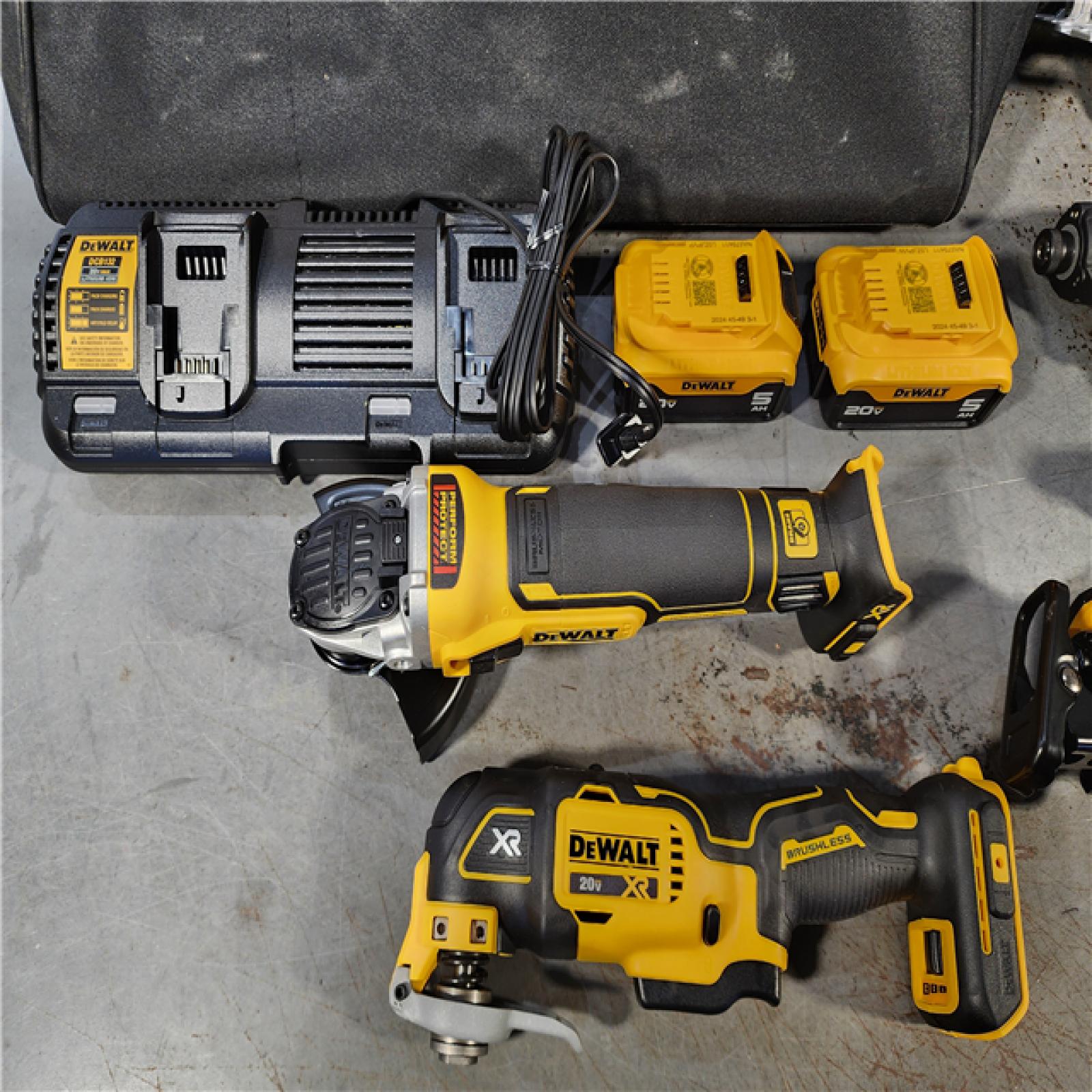 HOUSTON LOCATION - AS-IS DEWALT 20V 6-TOOL COMBO KIT