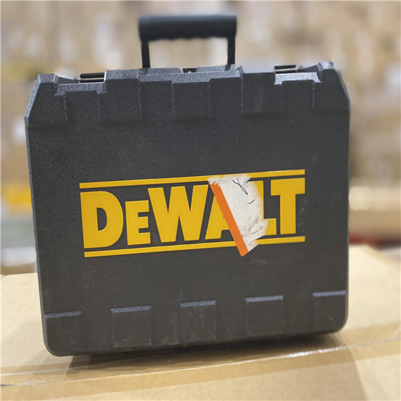 LIKE NEW! - DEWALT 12V MAX Lithium-Ion 165 ft. Green Self-Leveling Cross-Line Laser Level with 2.0Ah Battery, Charger, and Case