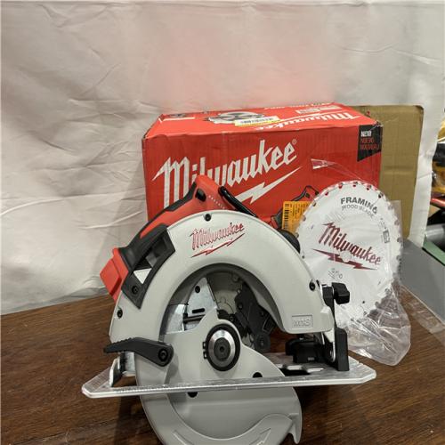 AS-IS Milwaukee M18 7-1/4  18V Brushless Circular Saw 2631-20 (Bare Tool)